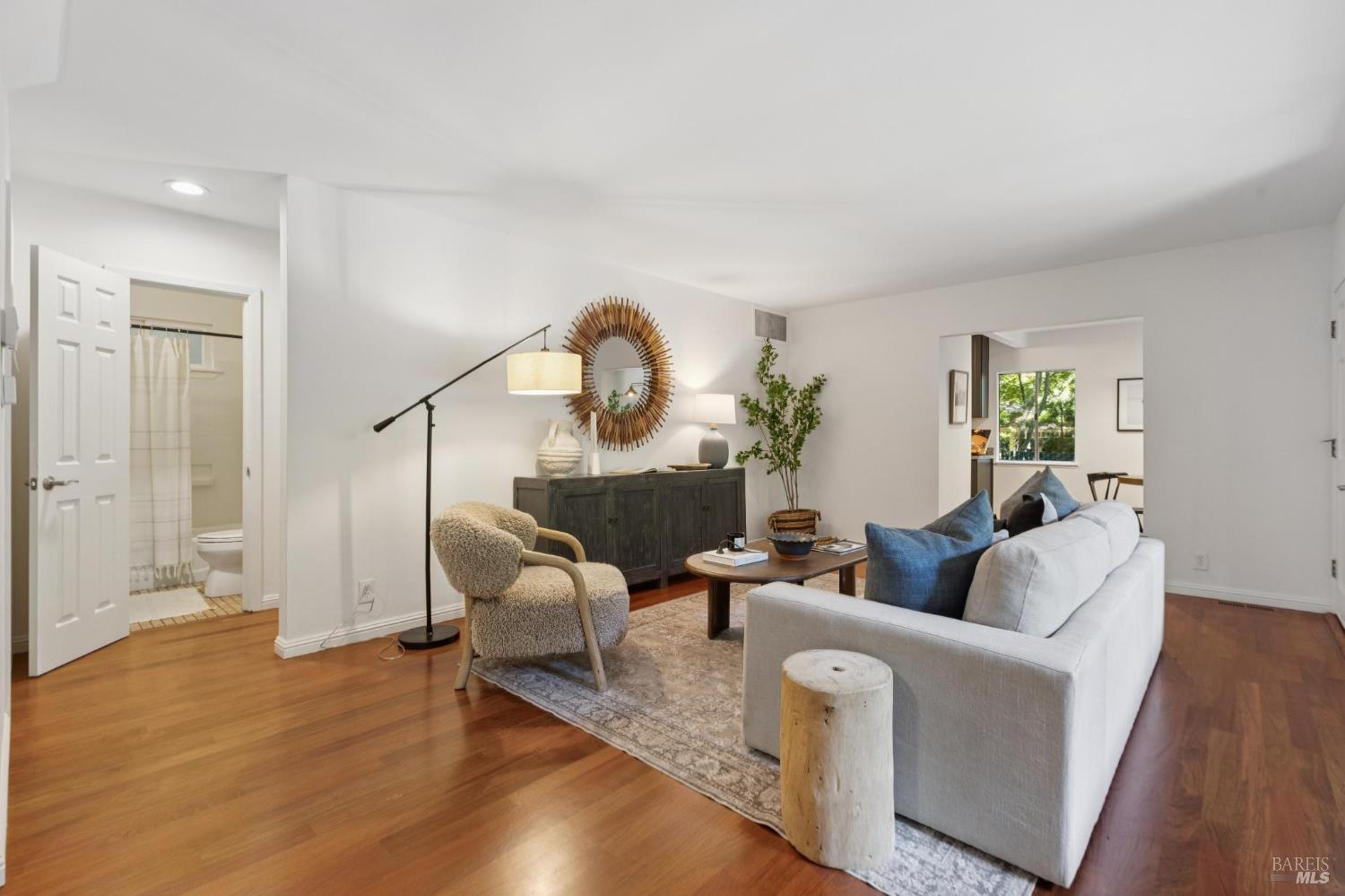 Detail Gallery Image 9 of 44 For 246 Madrone Ave, Larkspur,  CA 94939 - 4 Beds | 2 Baths