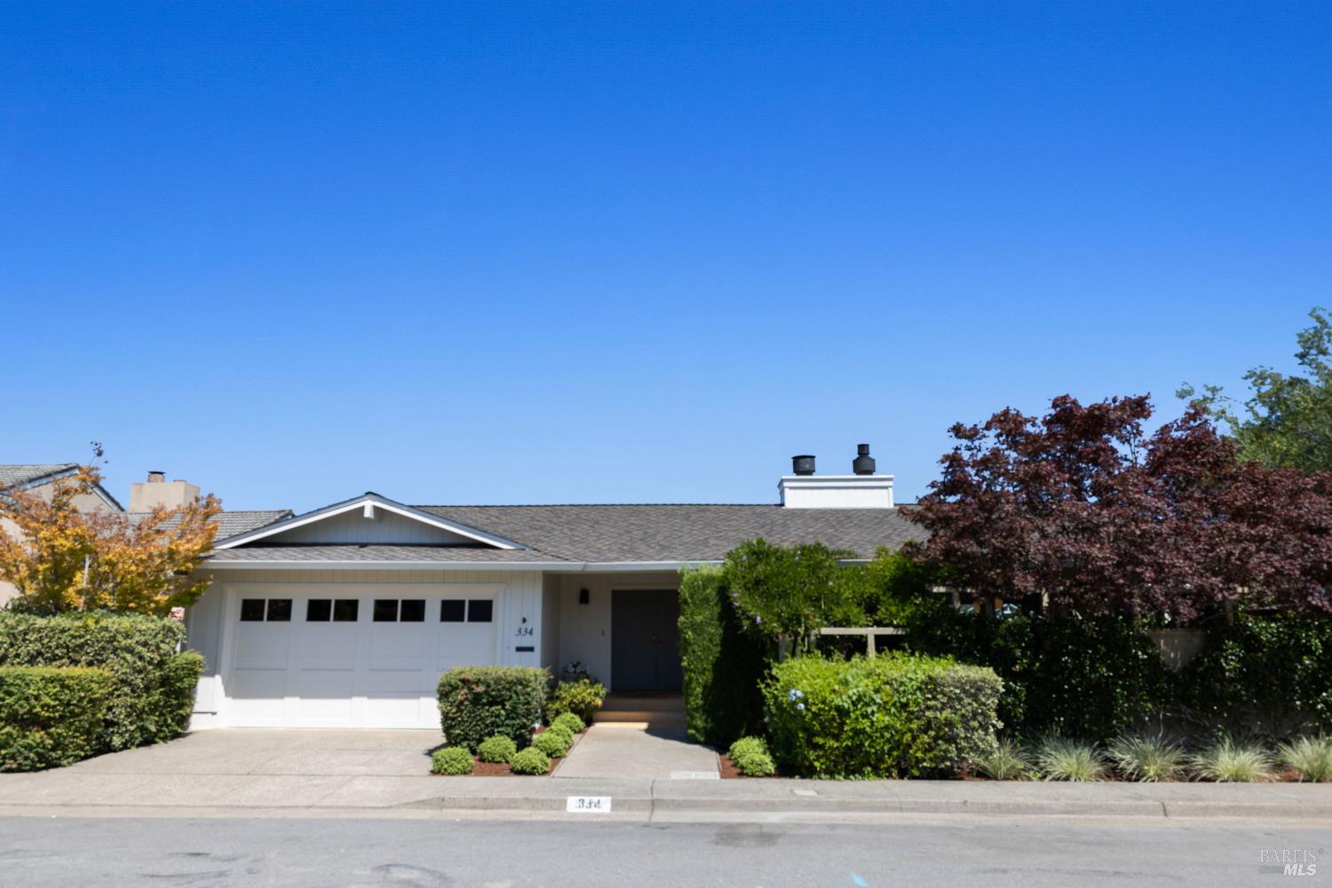 Detail Gallery Image 24 of 26 For 334 Riviera Cir, Larkspur,  CA 94939 - 3 Beds | 2/1 Baths
