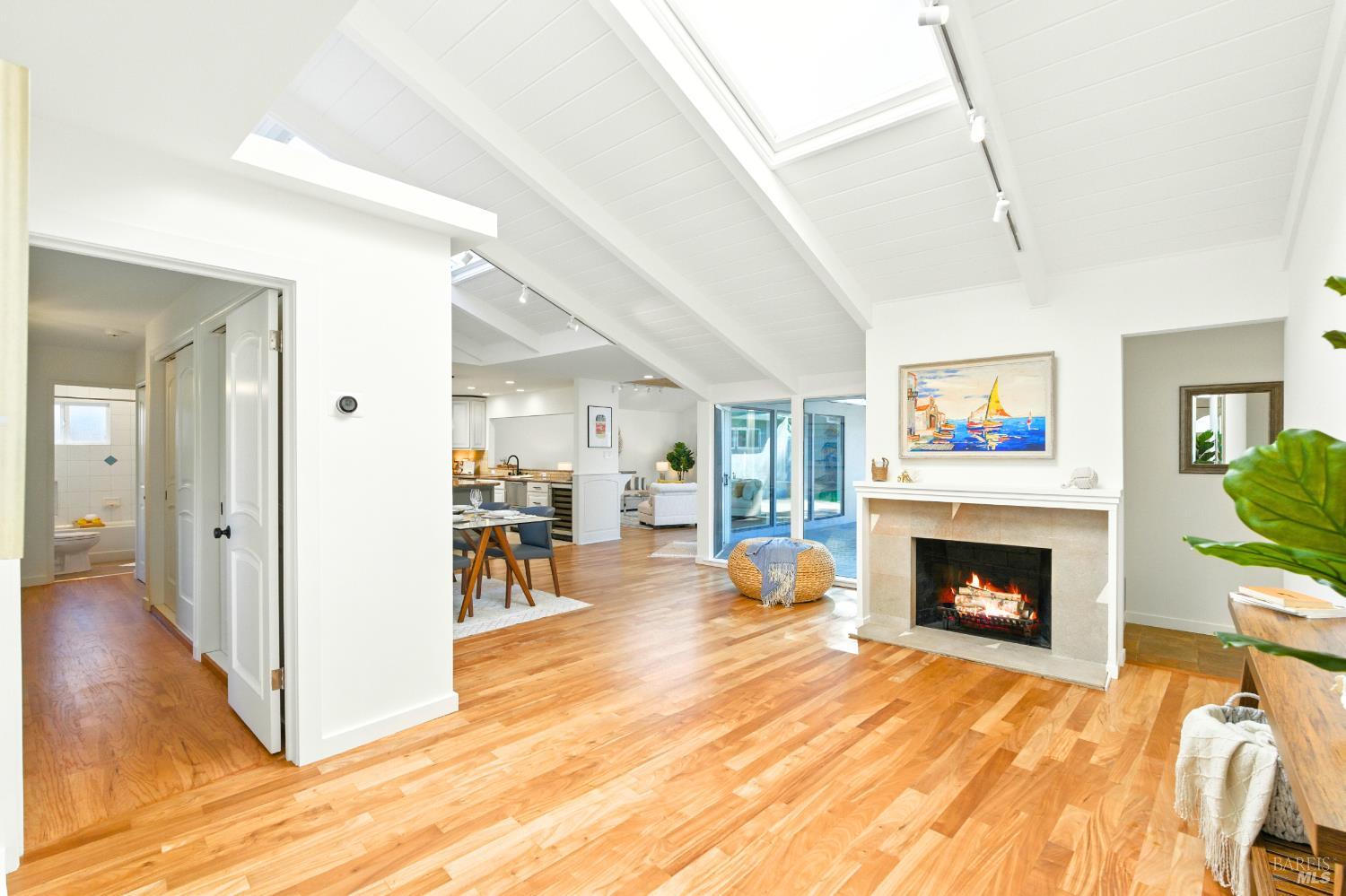 Detail Gallery Image 25 of 99 For 107 Blackfield Dr, Tiburon,  CA 94920 - 5 Beds | 3 Baths
