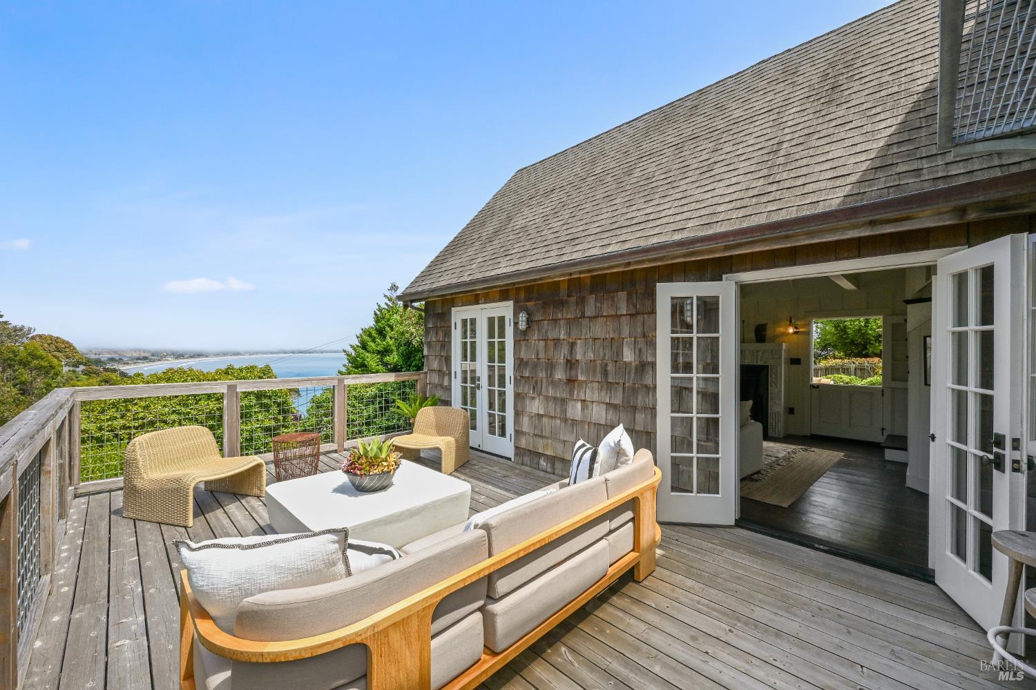 Detail Gallery Image 8 of 62 For 33 Ocean Ave, Bolinas,  CA 94924 - 3 Beds | 2/1 Baths