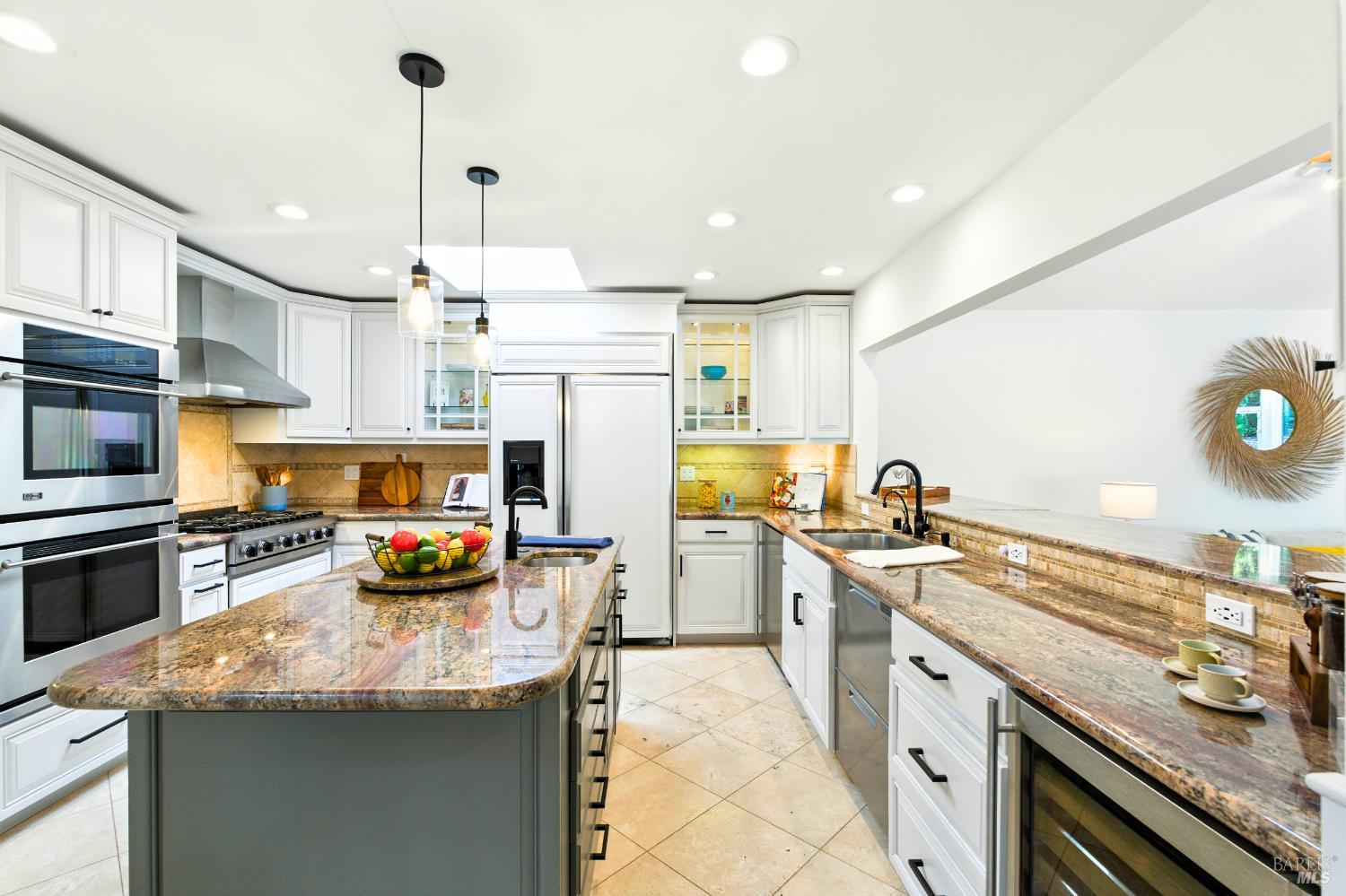 Detail Gallery Image 8 of 99 For 107 Blackfield Dr, Tiburon,  CA 94920 - 5 Beds | 3 Baths