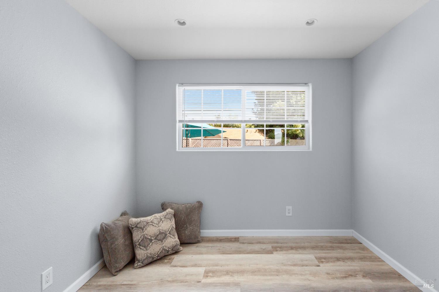 Detail Gallery Image 24 of 71 For 530 Anson Ct, Rohnert Park,  CA 94928 - 3 Beds | 2 Baths