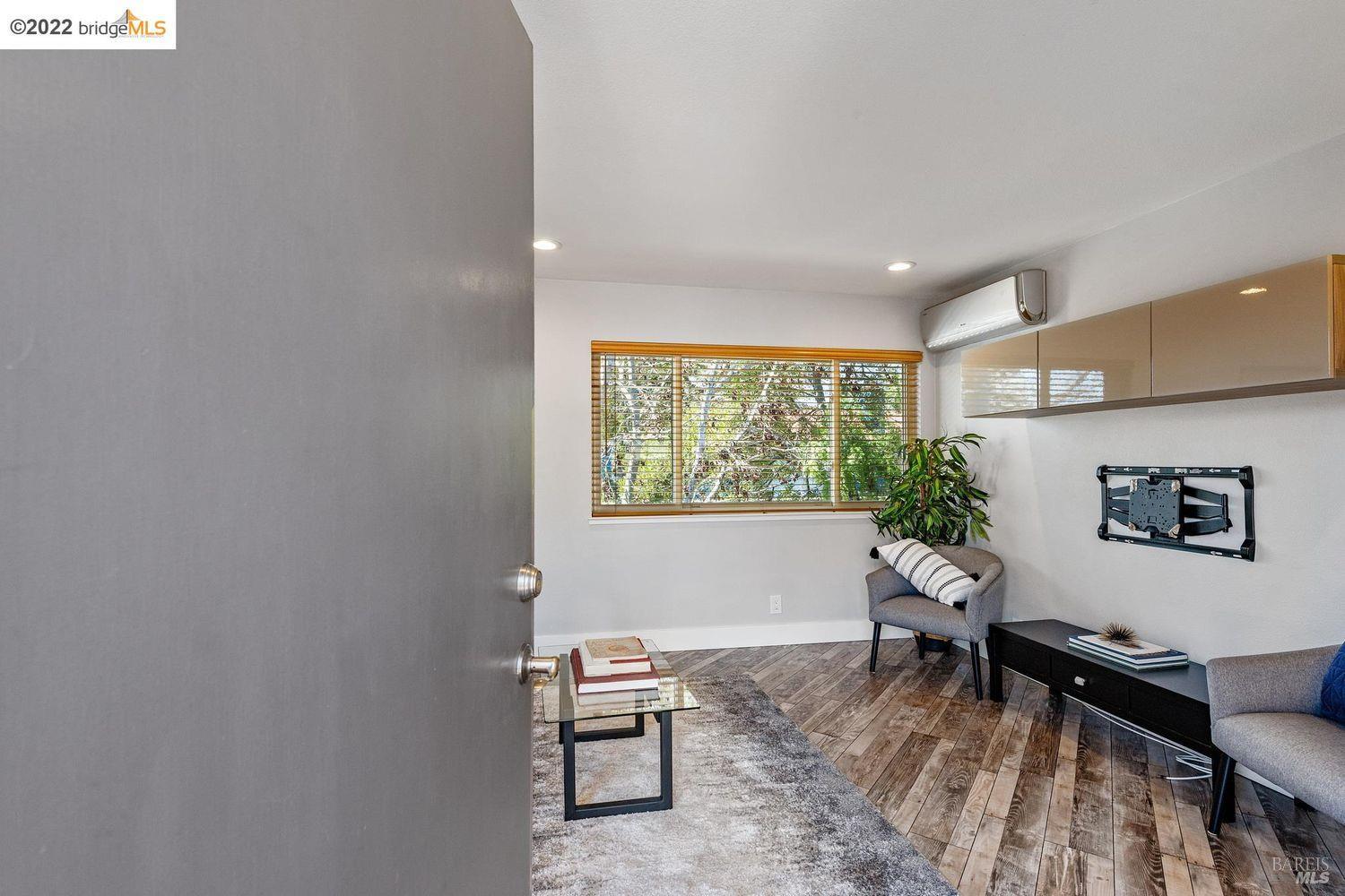 Detail Gallery Image 4 of 30 For 2021 Key Blvd, El Cerrito,  CA 94530 - – Beds | – Baths
