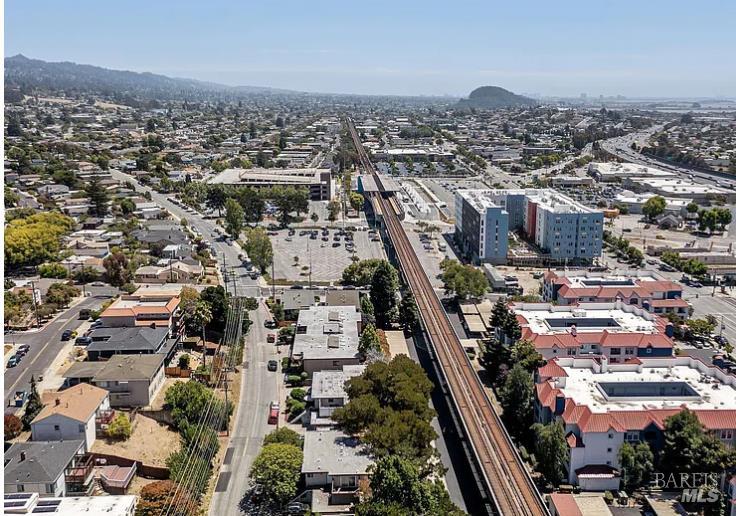 Detail Gallery Image 25 of 30 For 2021 Key Blvd, El Cerrito,  CA 94530 - – Beds | – Baths