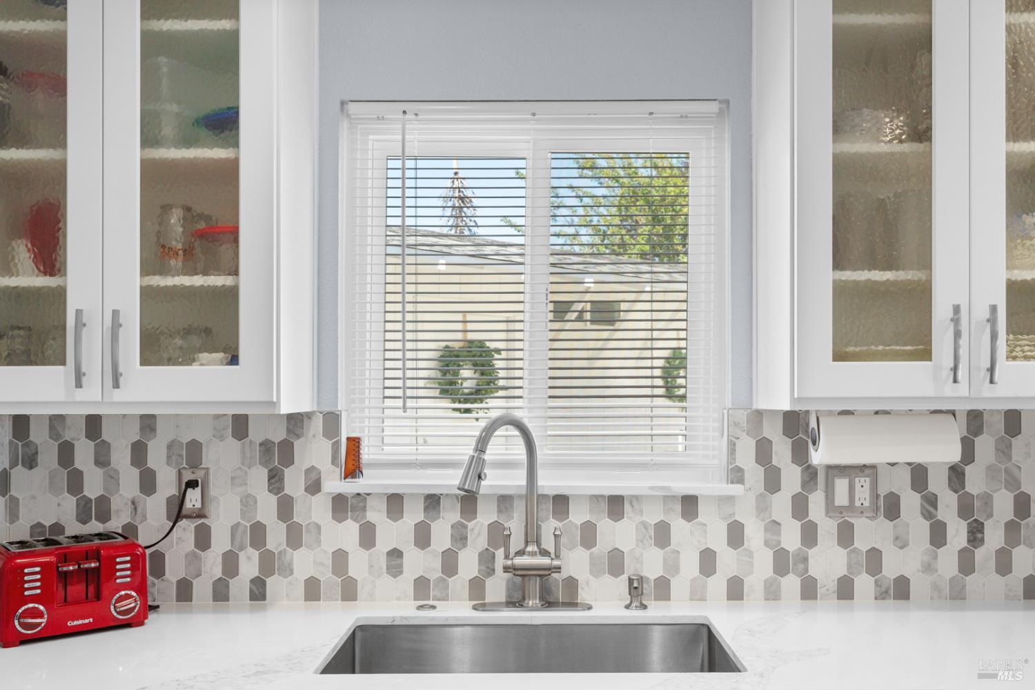 Detail Gallery Image 14 of 71 For 530 Anson Ct, Rohnert Park,  CA 94928 - 3 Beds | 2 Baths