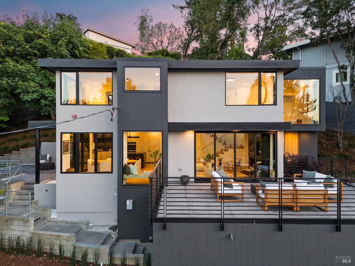 Detail Gallery Image 54 of 61 For 975 Greenhill Rd, Mill Valley,  CA 94941 - 4 Beds | 2/1 Baths