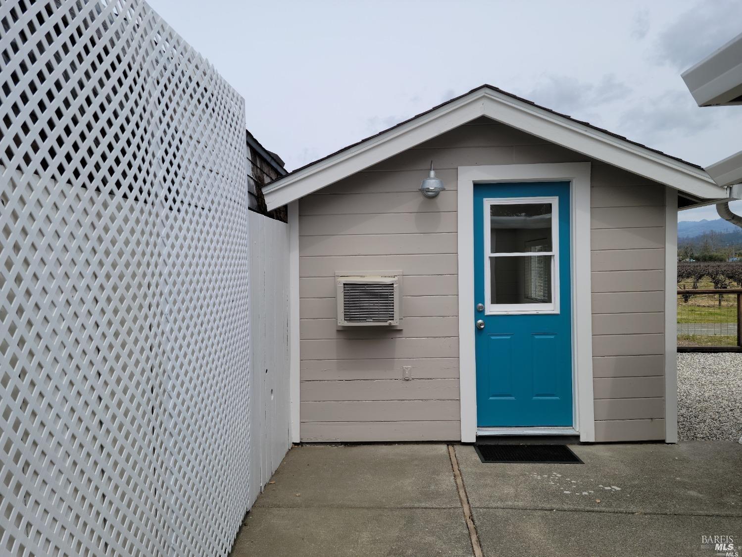 Detail Gallery Image 9 of 13 For 1324 Community Dr, Saint Helena,  CA 94574 - 2 Beds | 2 Baths
