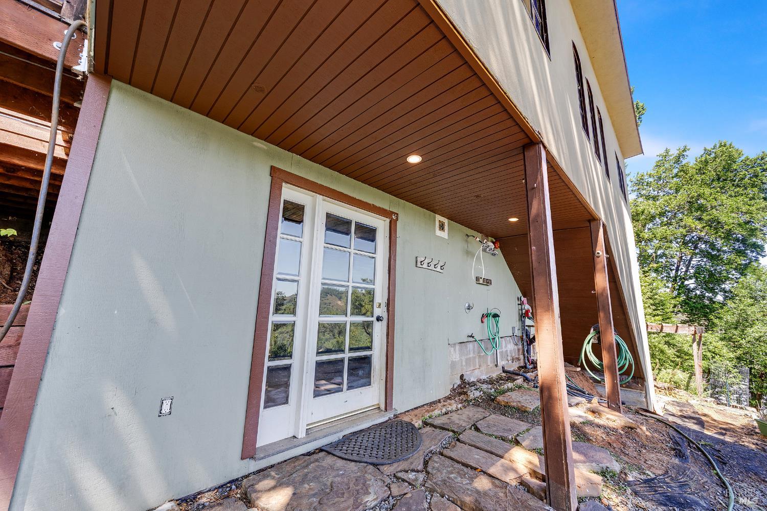 Detail Gallery Image 13 of 19 For 77 Bosque Ave, Fairfax,  CA 94930 - 1 Beds | 1/1 Baths