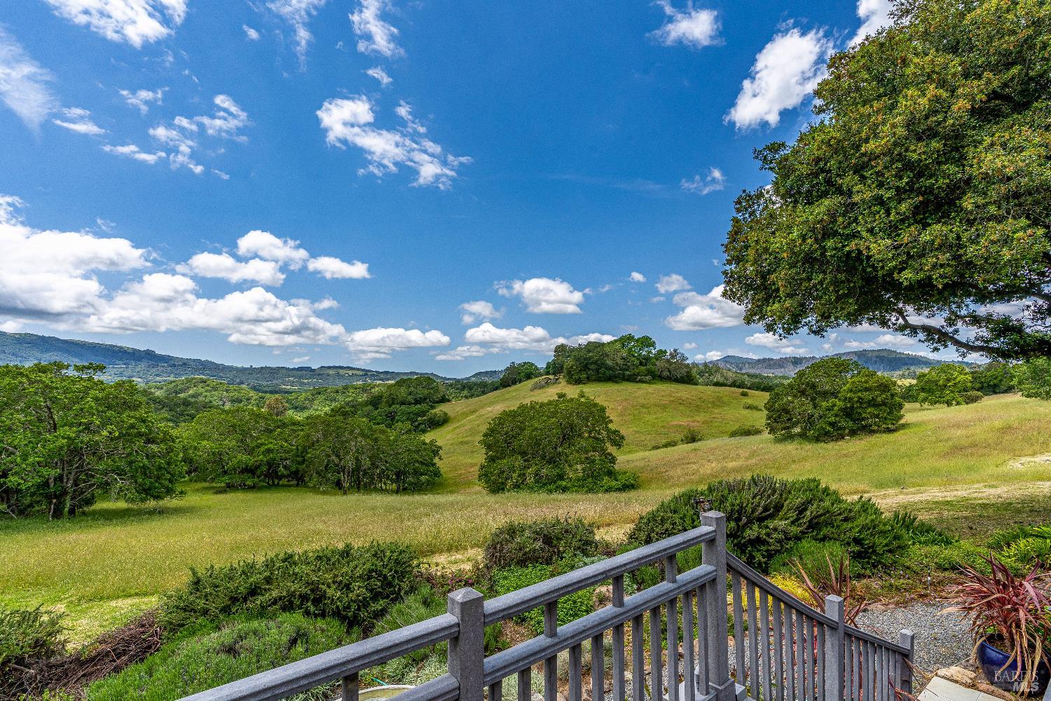 Detail Gallery Image 11 of 60 For 10601 Slattery Rd, Glen Ellen,  CA 95442 - 4 Beds | 2 Baths