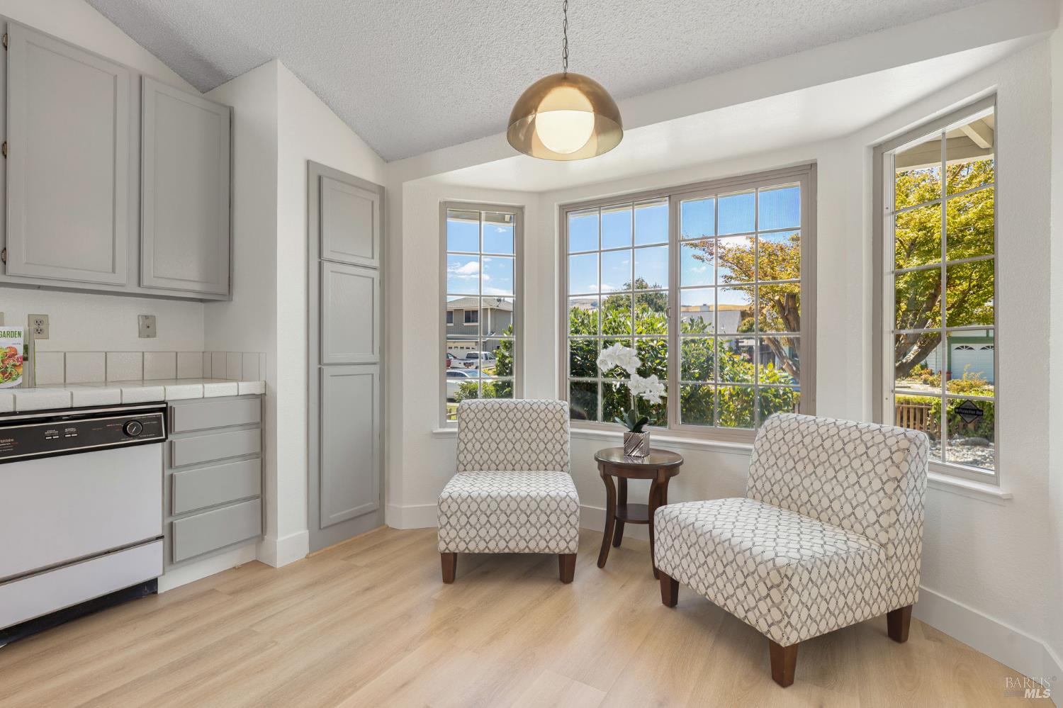 Detail Gallery Image 12 of 37 For 828 Stoneridge Cir, Fairfield,  CA 94534 - 3 Beds | 2 Baths