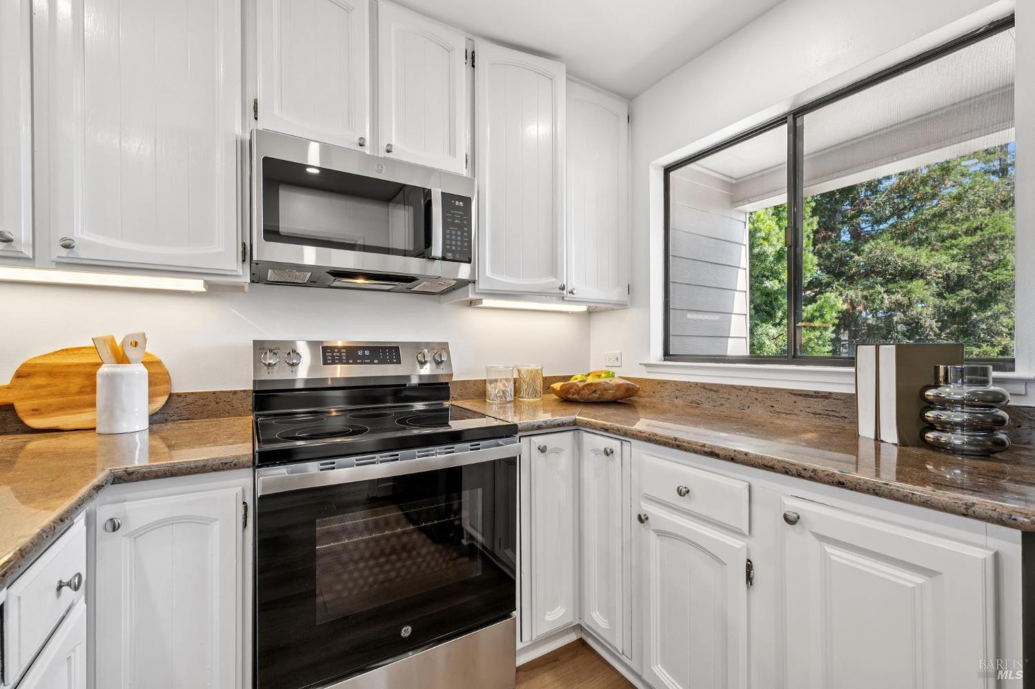 Detail Gallery Image 17 of 51 For 955 via Casitas Unkn, Greenbrae,  CA 94904 - 2 Beds | 2 Baths