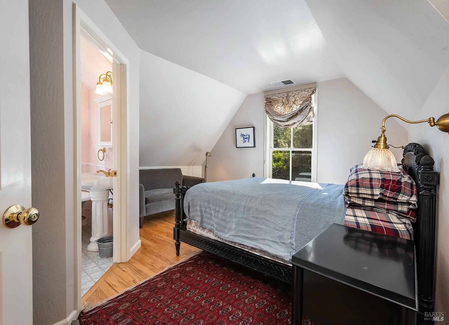 Detail Gallery Image 36 of 65 For 3949 Vine Hill Rd, Sebastopol,  CA 95472 - 5 Beds | 4 Baths