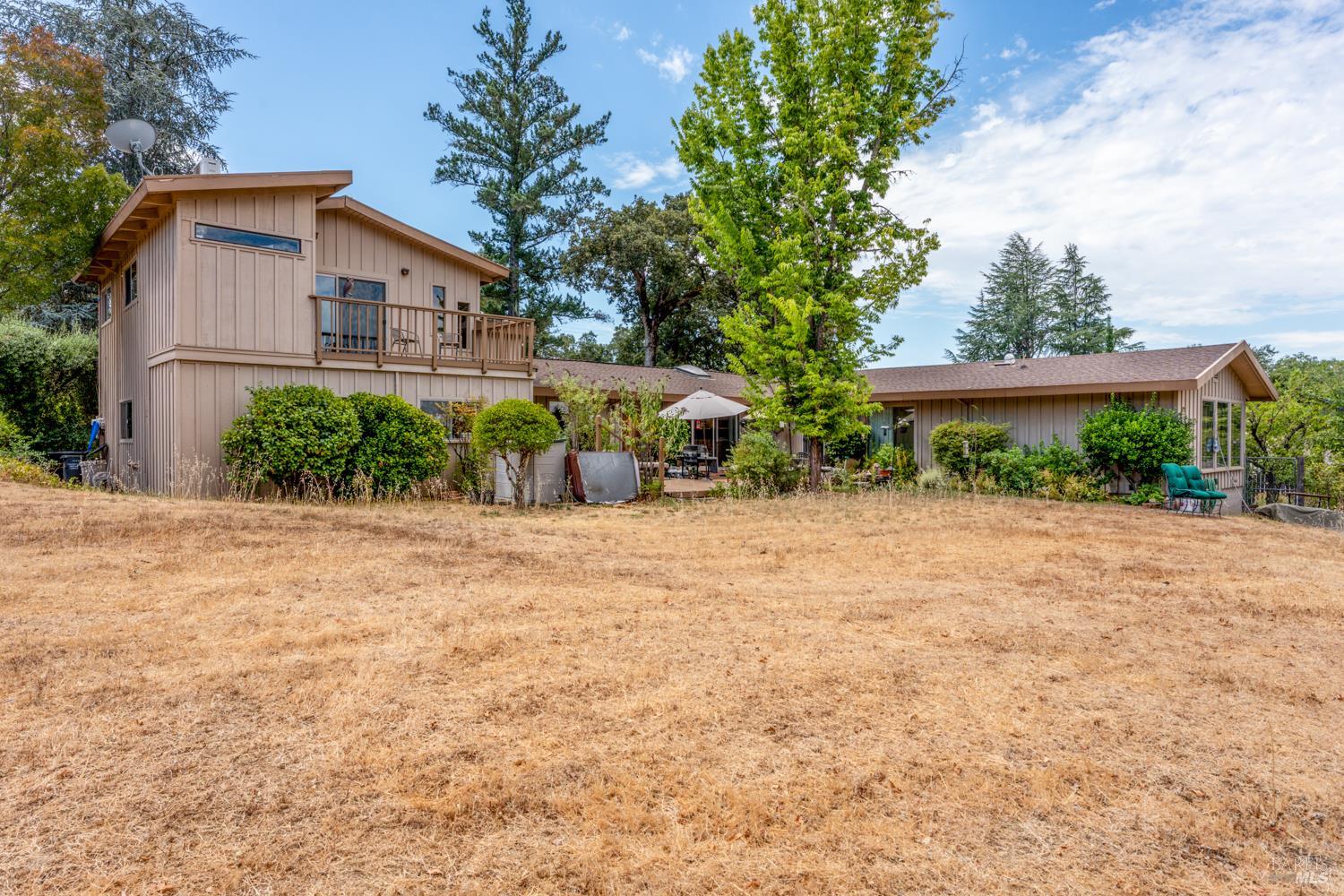 Detail Gallery Image 37 of 49 For 1500 Deerwood Dr, Ukiah,  CA 95482 - 3 Beds | 3 Baths