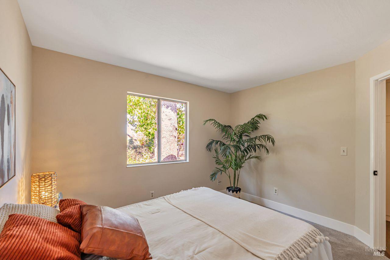 Detail Gallery Image 22 of 47 For 1021 Butler Ave, Santa Rosa,  CA 95407 - 4 Beds | 2 Baths