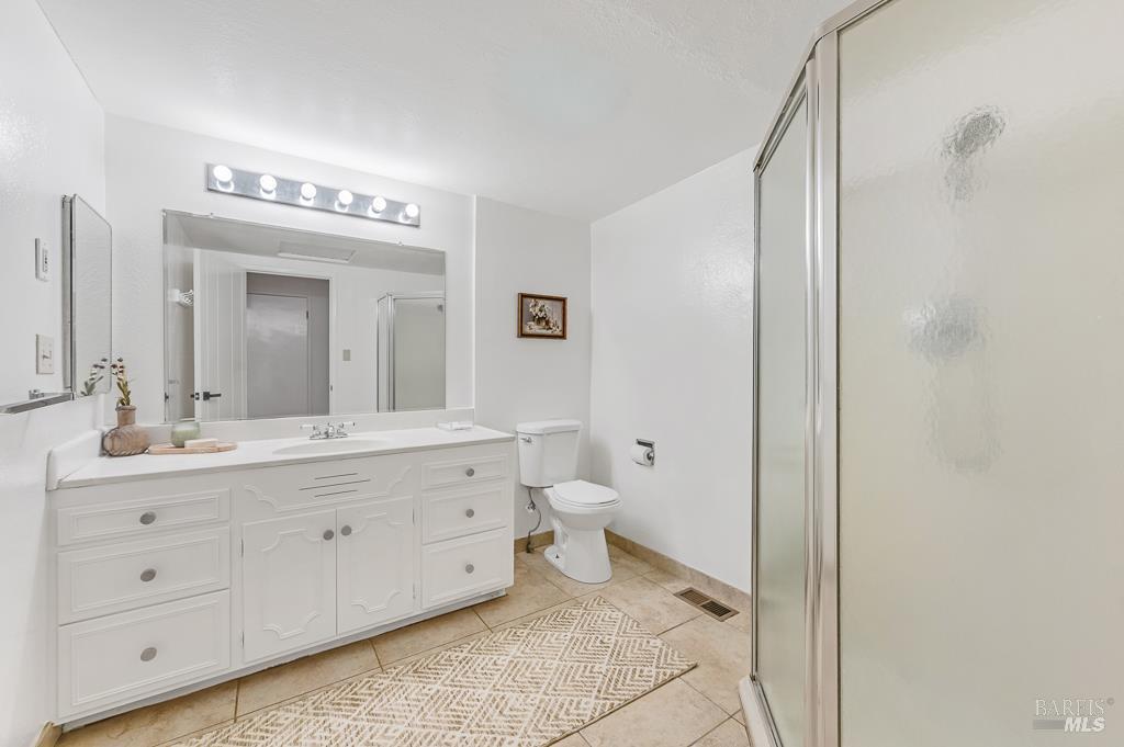 Detail Gallery Image 24 of 46 For 2801 Gravenstein Hwy, Sebastopol,  CA 95472 - 3 Beds | 3 Baths