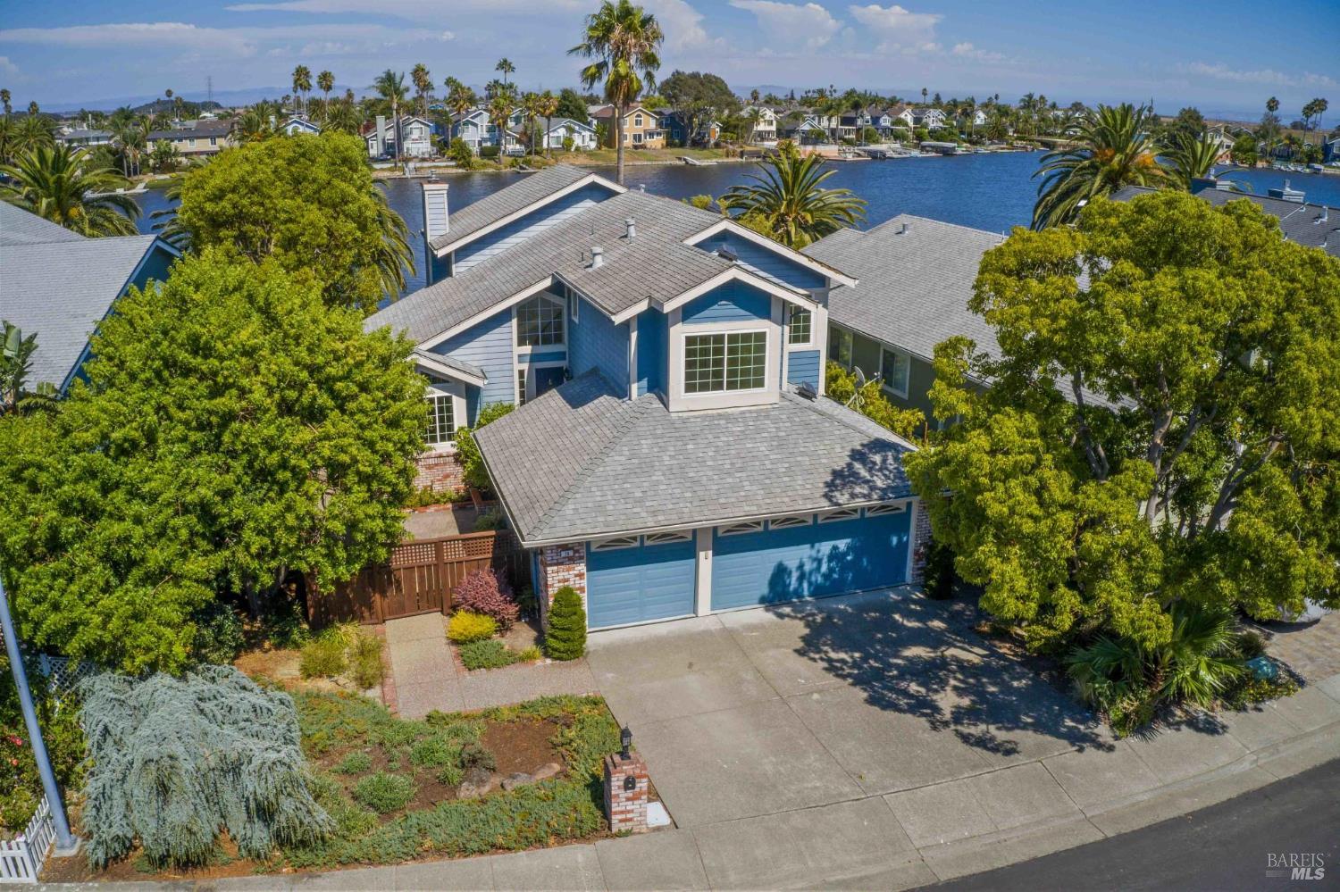 Detail Gallery Image 6 of 59 For 28 Caribe Isle, Novato,  CA 94949 - 4 Beds | 3 Baths