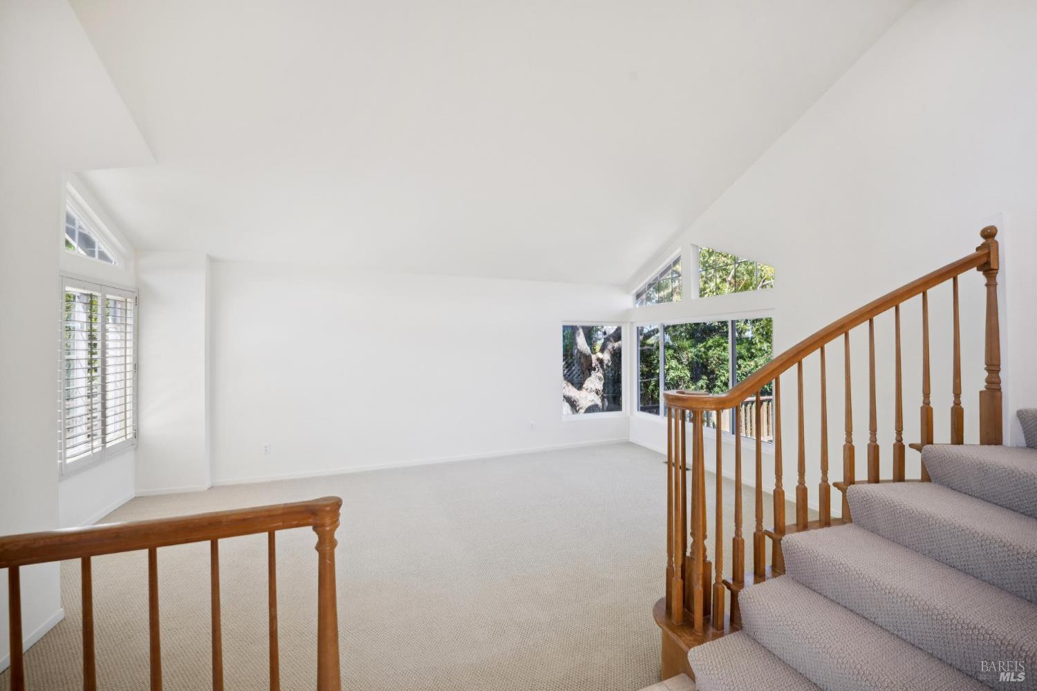 Detail Gallery Image 16 of 59 For 28 Caribe Isle, Novato,  CA 94949 - 4 Beds | 3 Baths