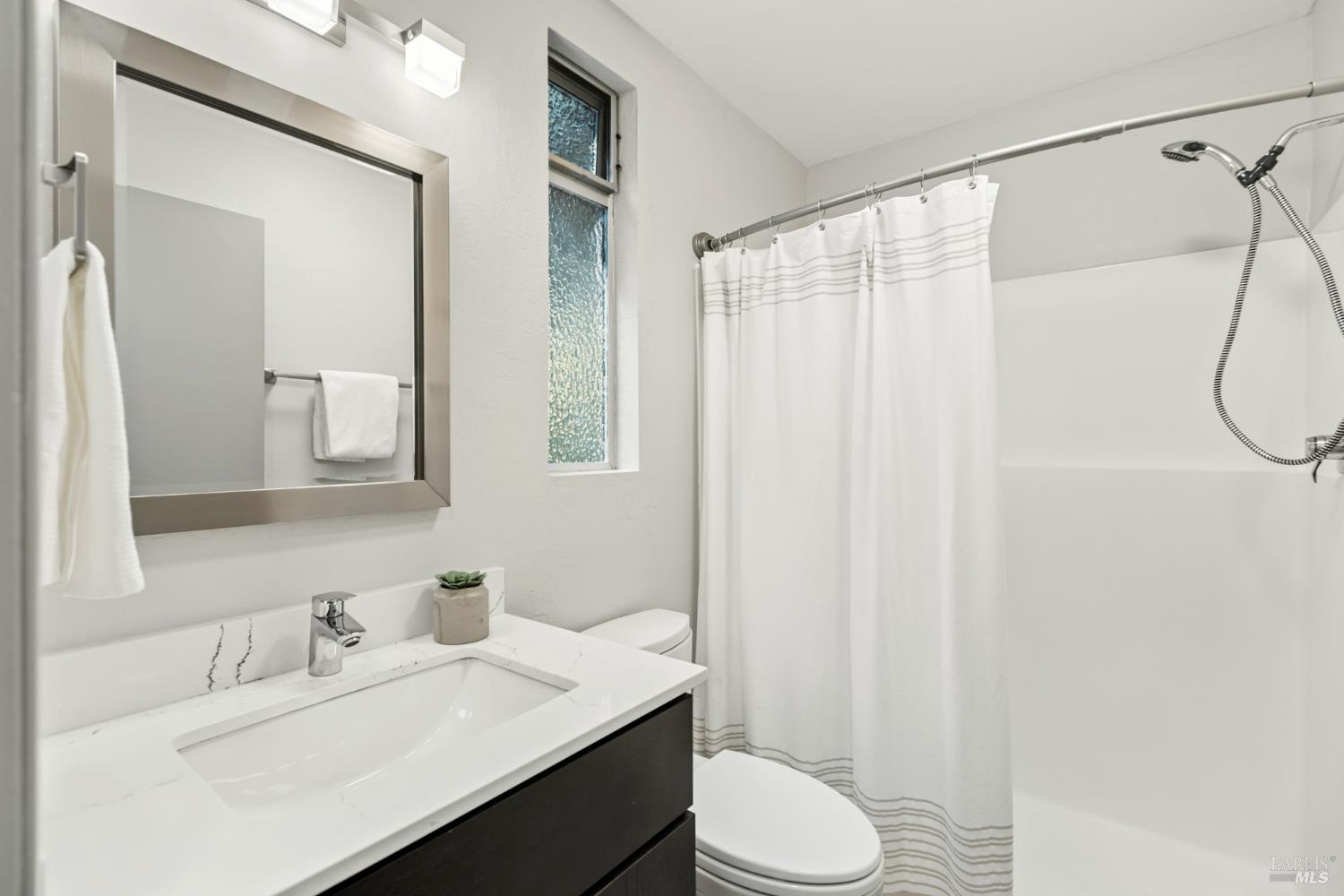 Detail Gallery Image 24 of 53 For 51 Juniper Ave, San Geronimo,  CA 94963 - 4 Beds | 3 Baths
