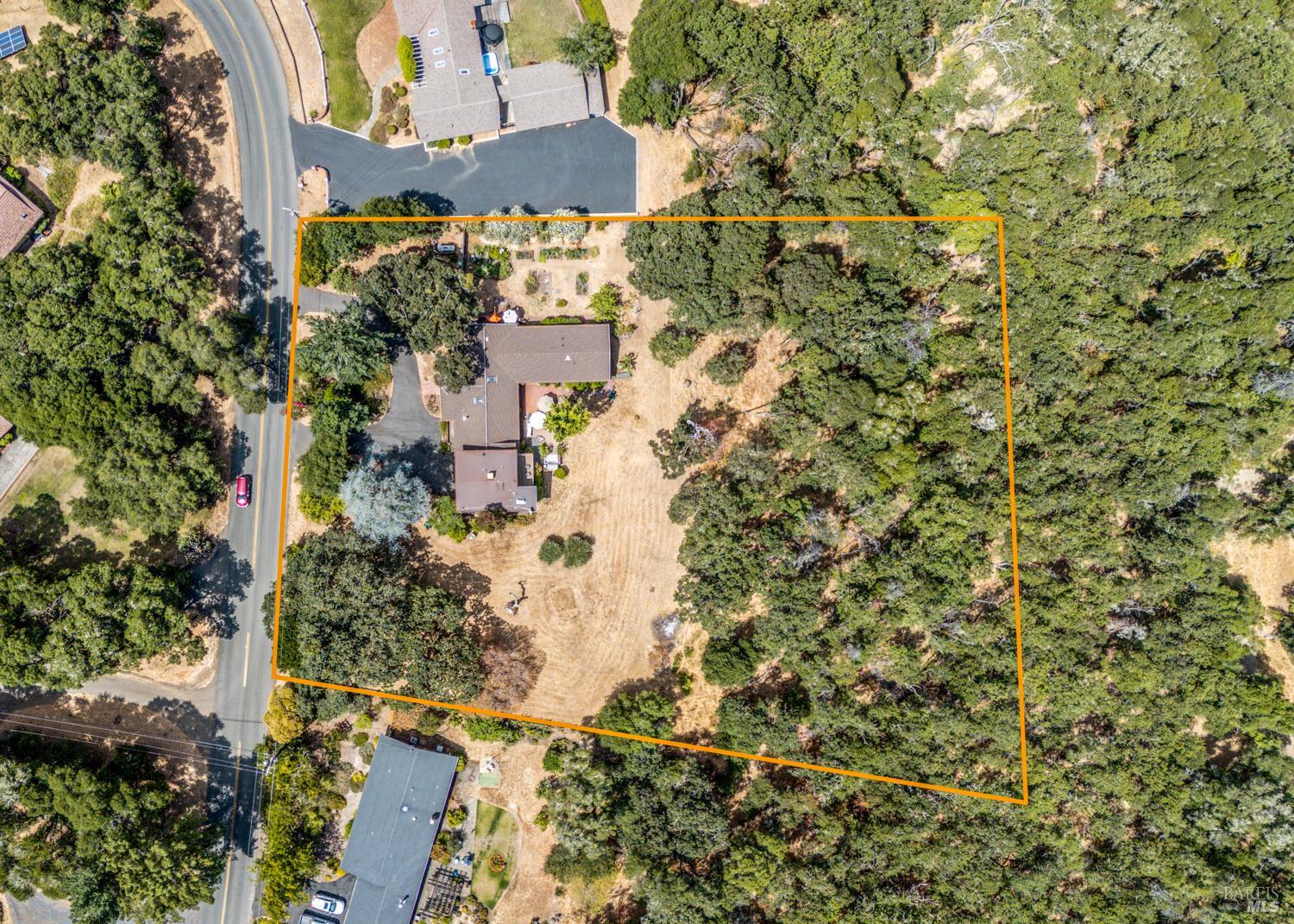 Detail Gallery Image 45 of 49 For 1500 Deerwood Dr, Ukiah,  CA 95482 - 3 Beds | 3 Baths