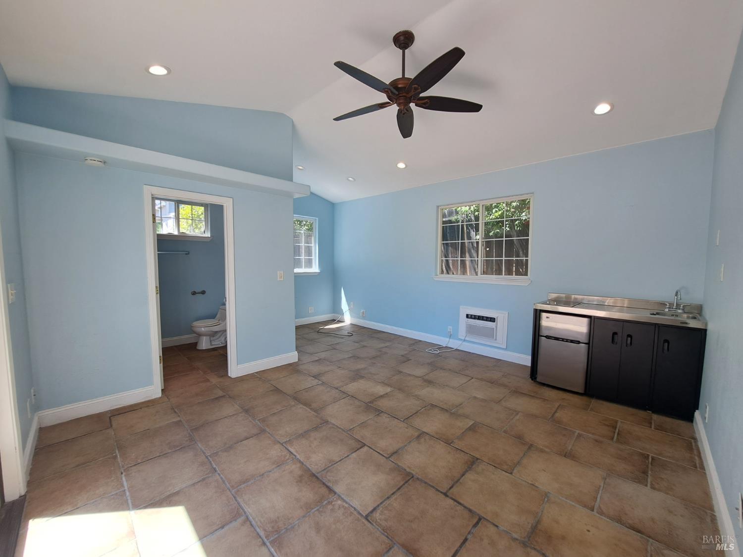 Detail Gallery Image 45 of 52 For 2000 Cliffwood Dr, Fairfield,  CA 94534 - 5 Beds | 4 Baths
