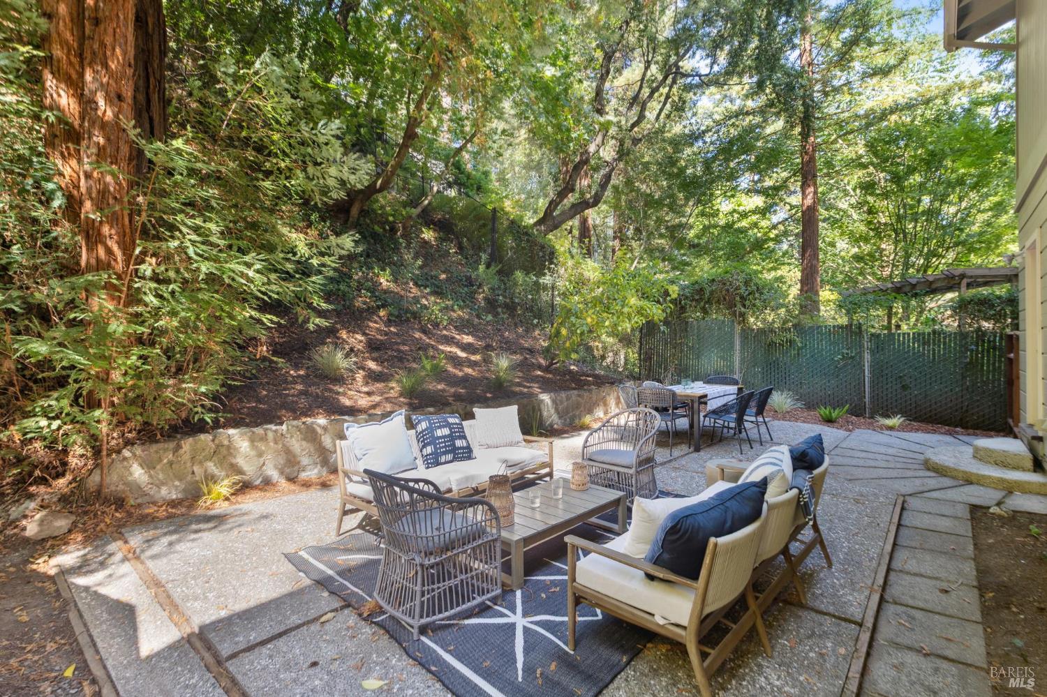 Detail Gallery Image 39 of 44 For 246 Madrone Ave, Larkspur,  CA 94939 - 4 Beds | 2 Baths