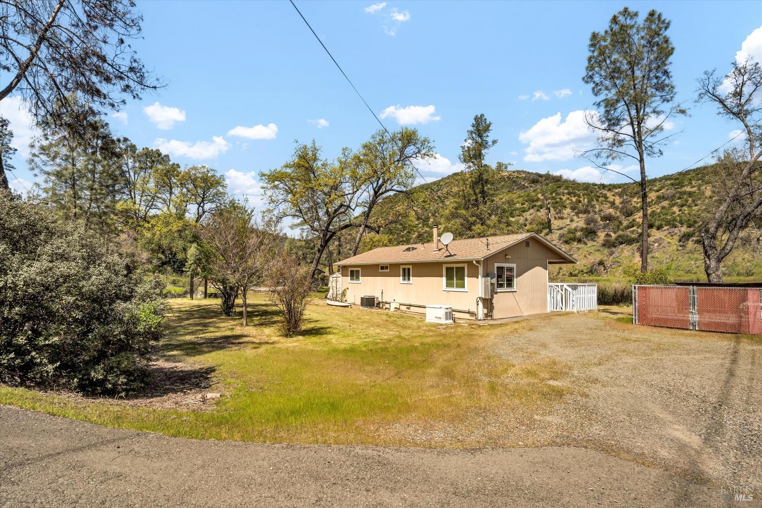 Detail Gallery Image 2 of 29 For 2230 Stagecoach Canyon Rd, Pope Valley,  CA 94567 - 2 Beds | 1 Baths