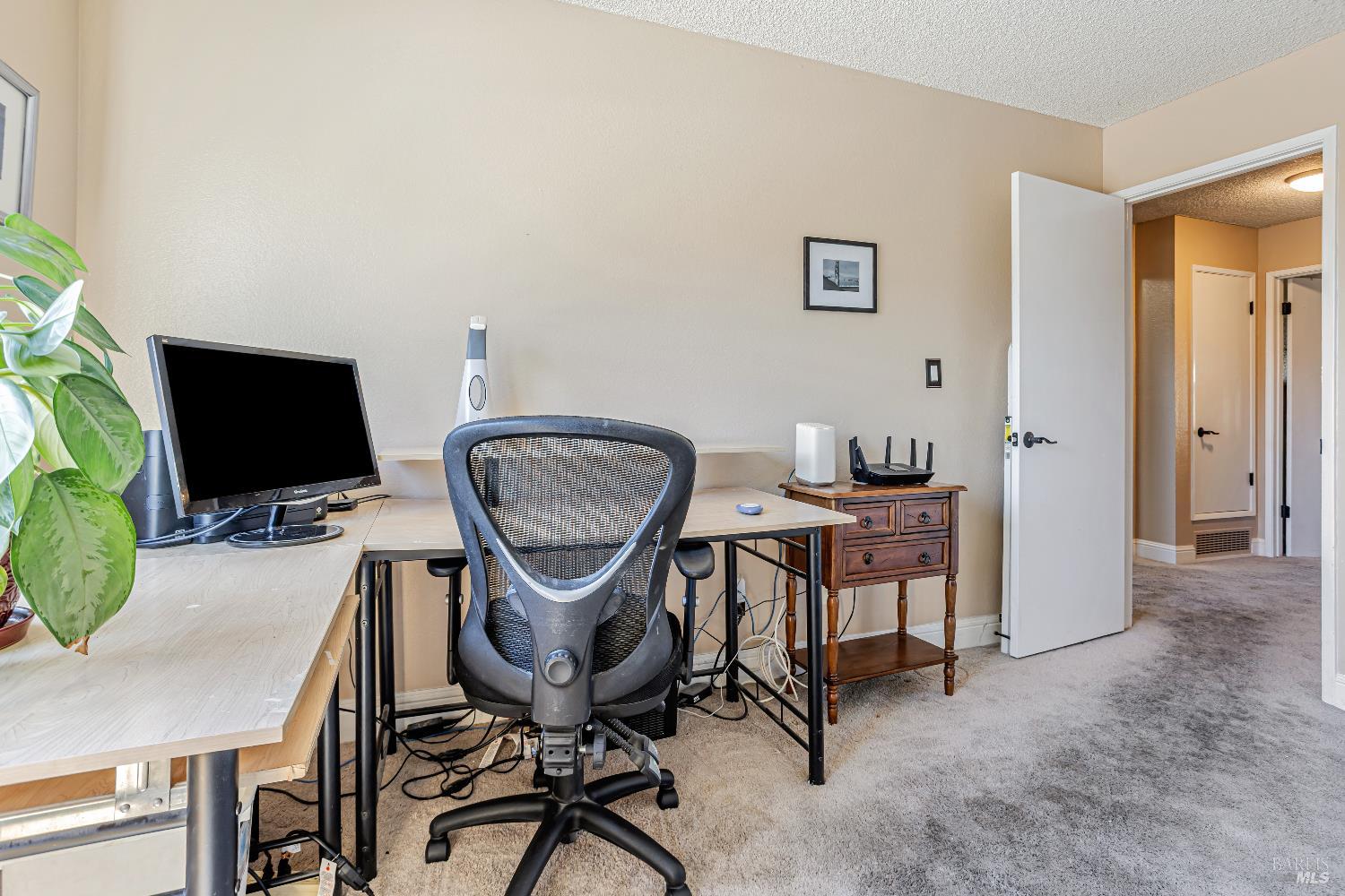 Detail Gallery Image 18 of 36 For 1 Oak Crest Ct #D,  Novato,  CA 94947 - 3 Beds | 2/1 Baths
