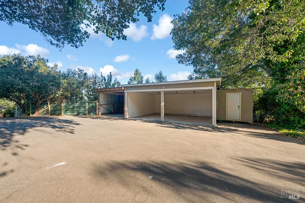 Detail Gallery Image 38 of 46 For 2801 Gravenstein Hwy, Sebastopol,  CA 95472 - 3 Beds | 3 Baths