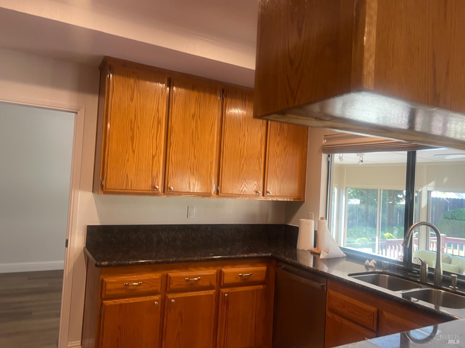 Detail Gallery Image 9 of 31 For 3274 Mustang Cir, Fairfield,  CA 94533 - 4 Beds | 3 Baths