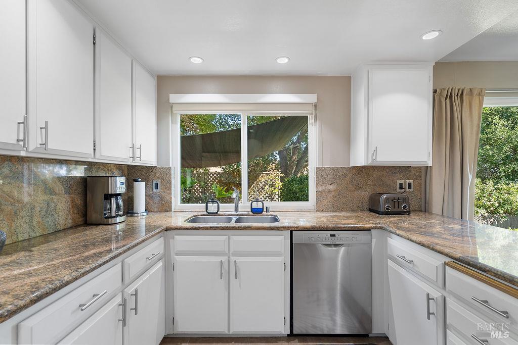 Detail Gallery Image 18 of 59 For 1412 Granada St, Vallejo,  CA 94591 - 4 Beds | 3 Baths