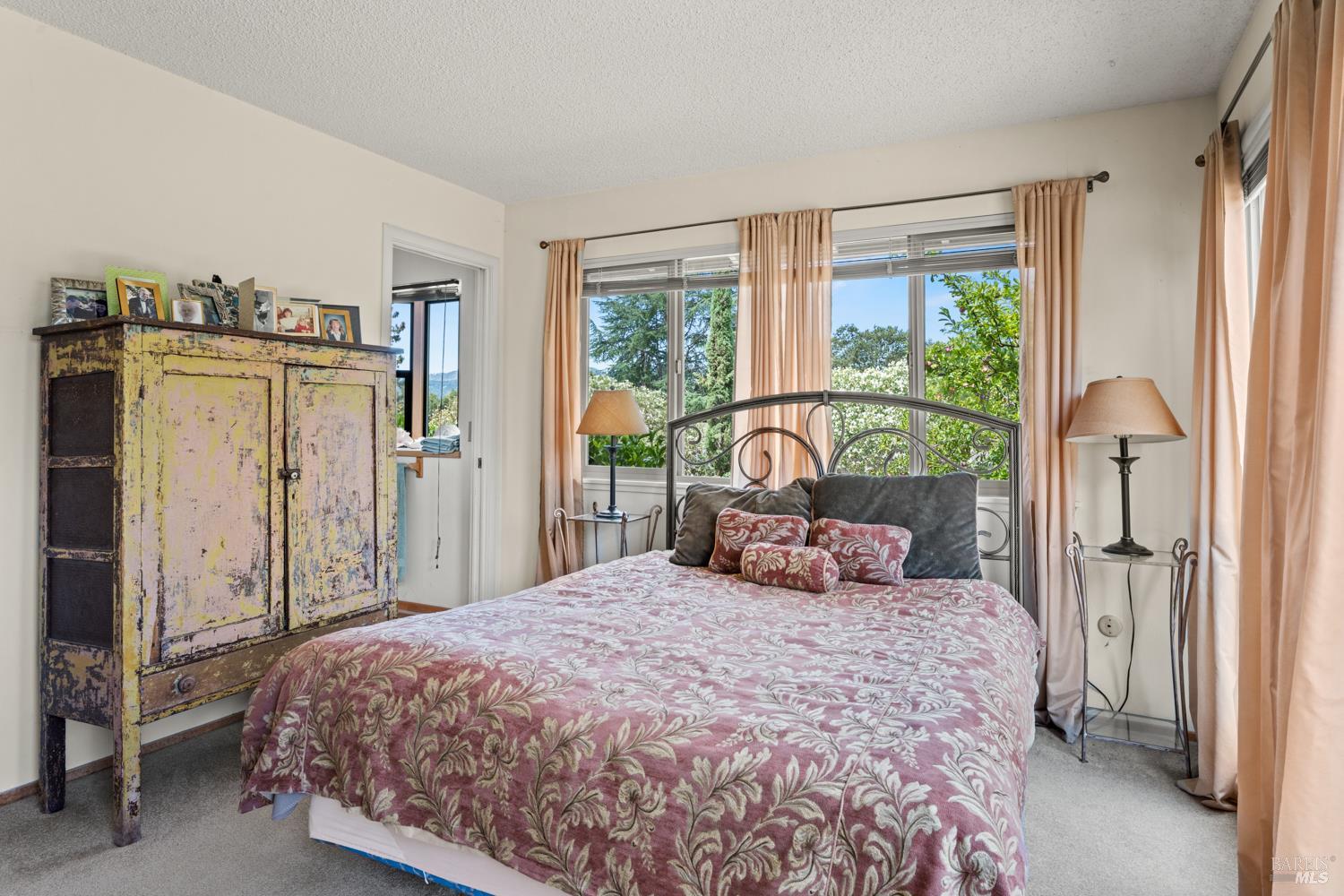 Detail Gallery Image 17 of 49 For 1500 Deerwood Dr, Ukiah,  CA 95482 - 3 Beds | 3 Baths