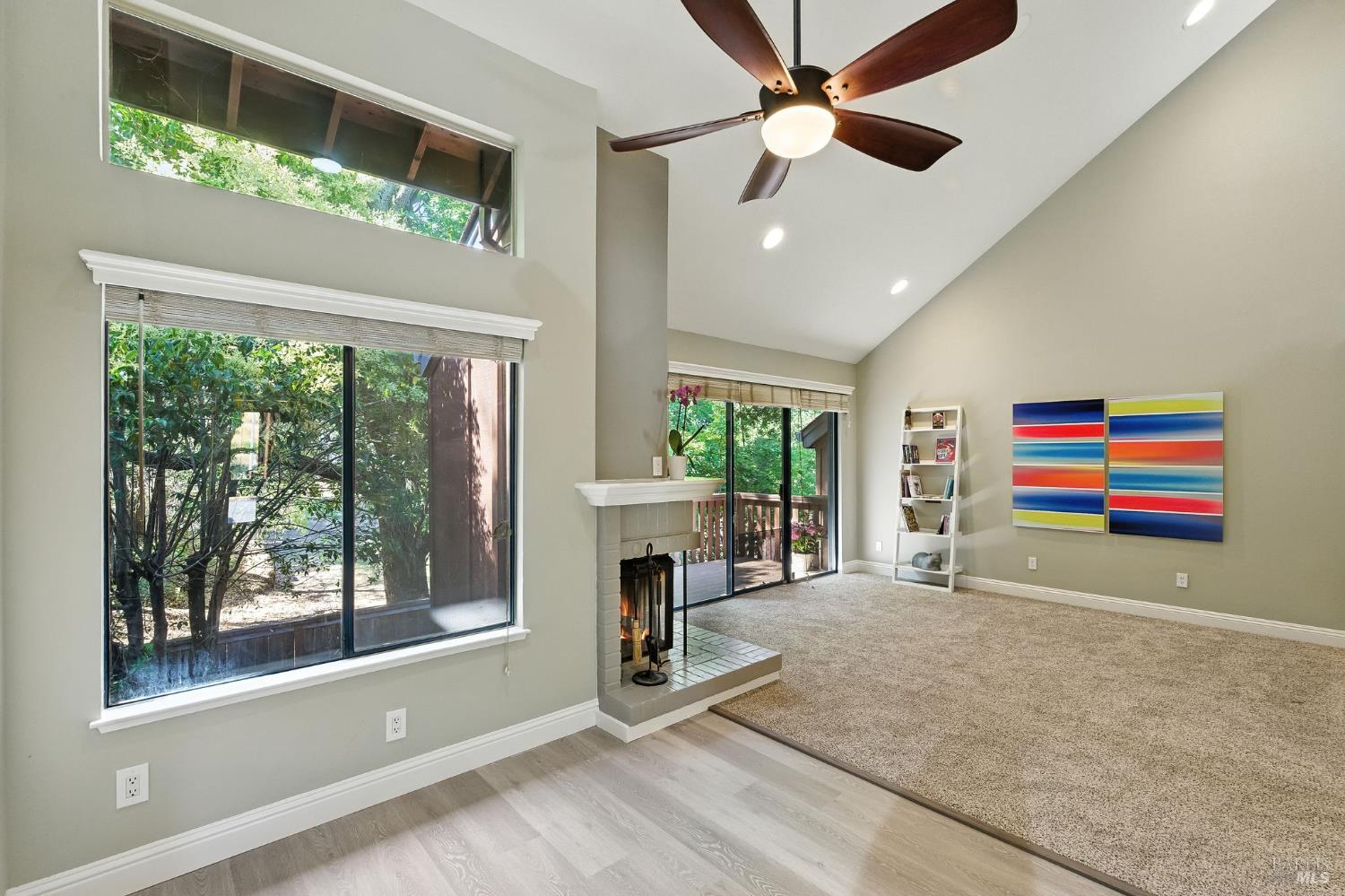 Detail Gallery Image 7 of 26 For 4 Cielo Ln 3e,  Novato,  CA 94949 - 2 Beds | 2 Baths