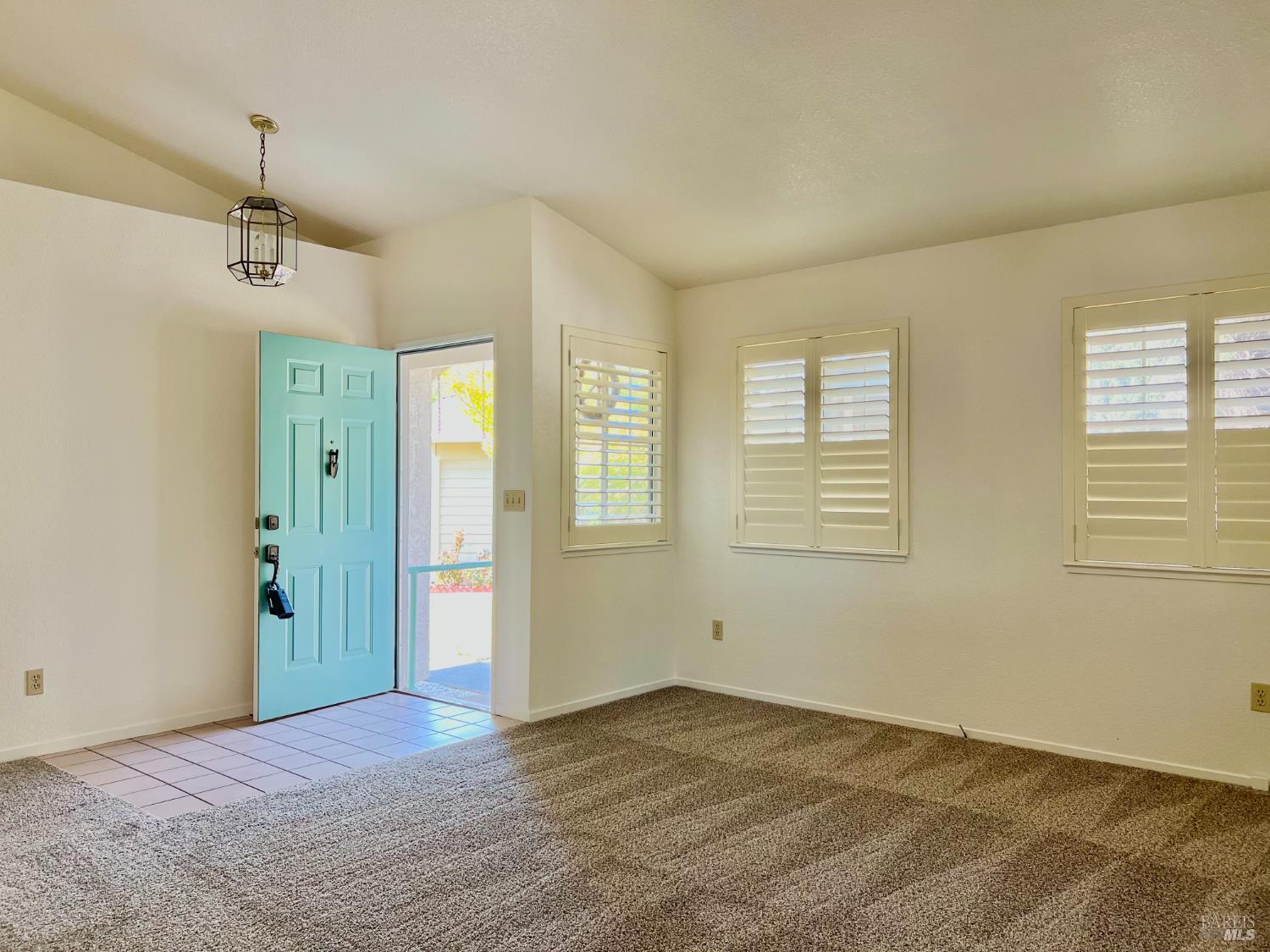 Detail Gallery Image 6 of 36 For 1185 Camellia Ln, Suisun City,  CA 94585 - 3 Beds | 2 Baths