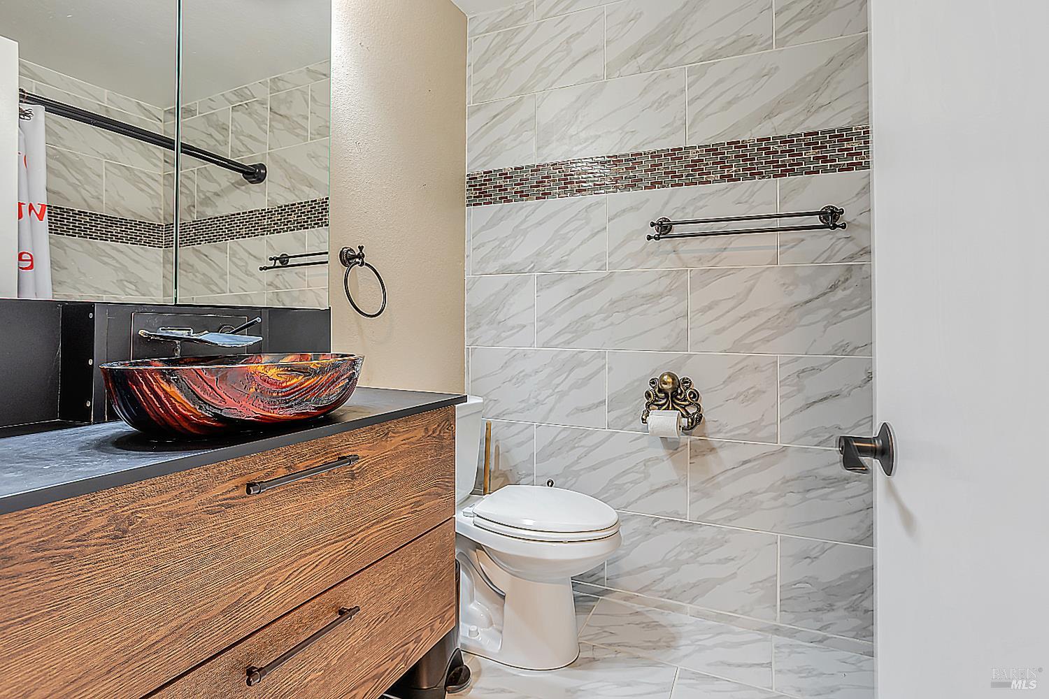 Detail Gallery Image 24 of 36 For 1 Oak Crest Ct #D,  Novato,  CA 94947 - 3 Beds | 2/1 Baths