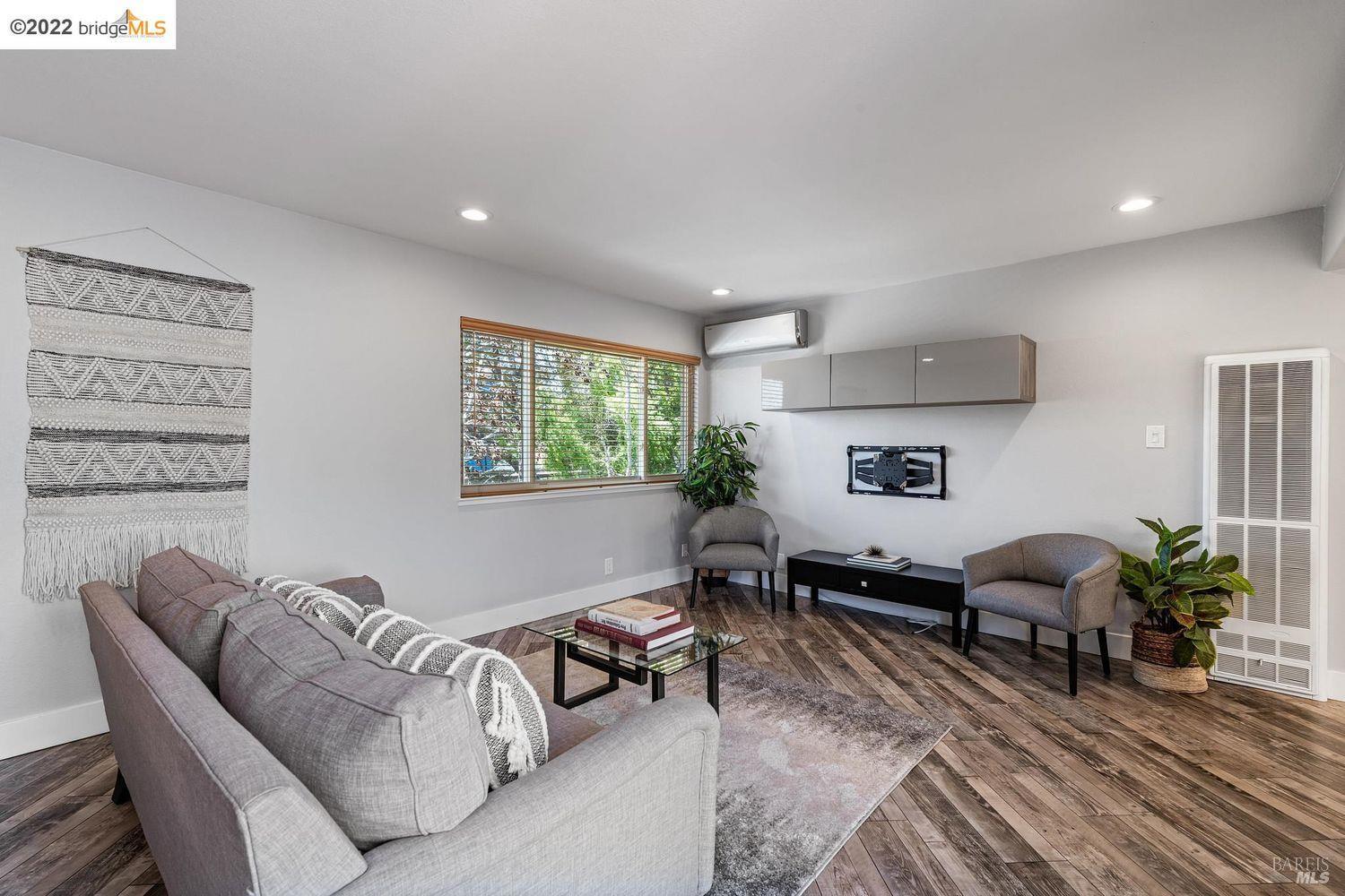 Detail Gallery Image 12 of 30 For 2021 Key Blvd, El Cerrito,  CA 94530 - – Beds | – Baths