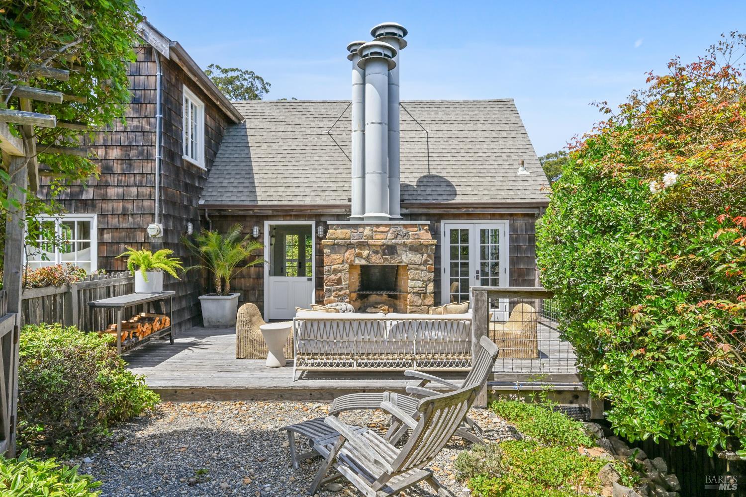 Detail Gallery Image 57 of 62 For 33 Ocean Ave, Bolinas,  CA 94924 - 3 Beds | 2/1 Baths