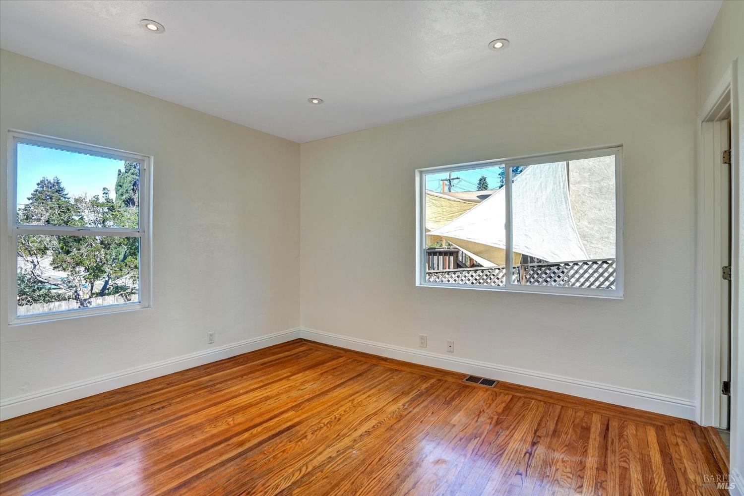Detail Gallery Image 28 of 55 For 60 D St, Vallejo,  CA 94590 - 3 Beds | 2/1 Baths
