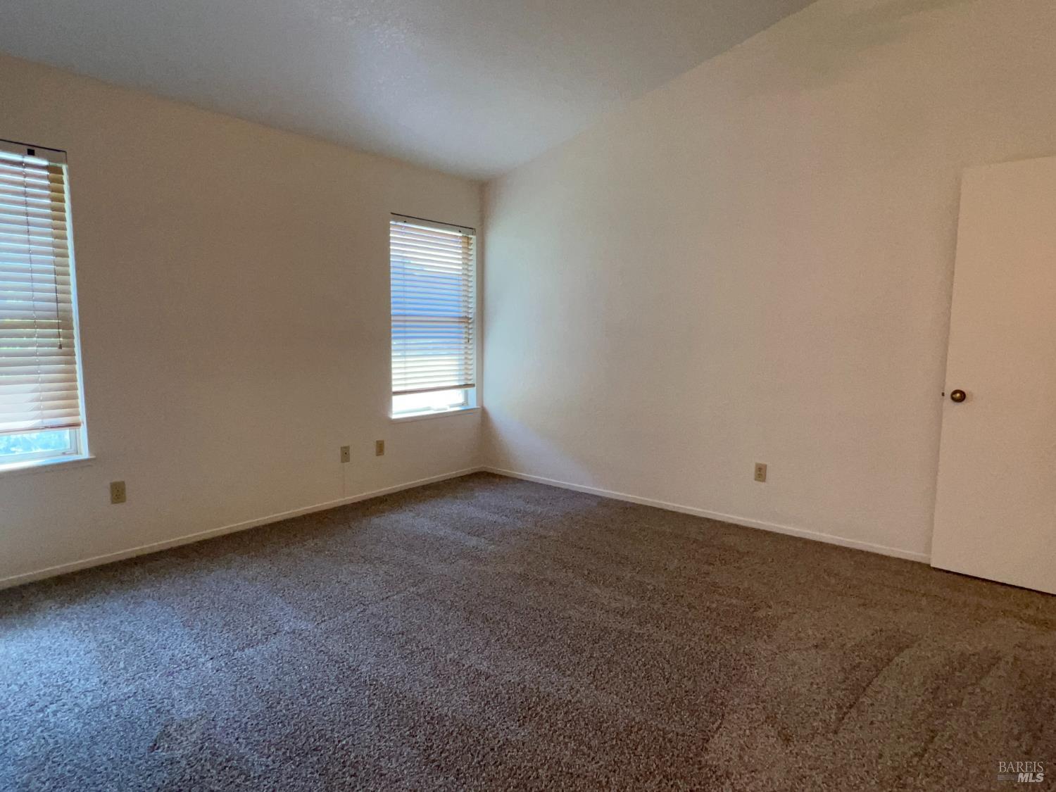 Detail Gallery Image 22 of 36 For 1185 Camellia Ln, Suisun City,  CA 94585 - 3 Beds | 2 Baths