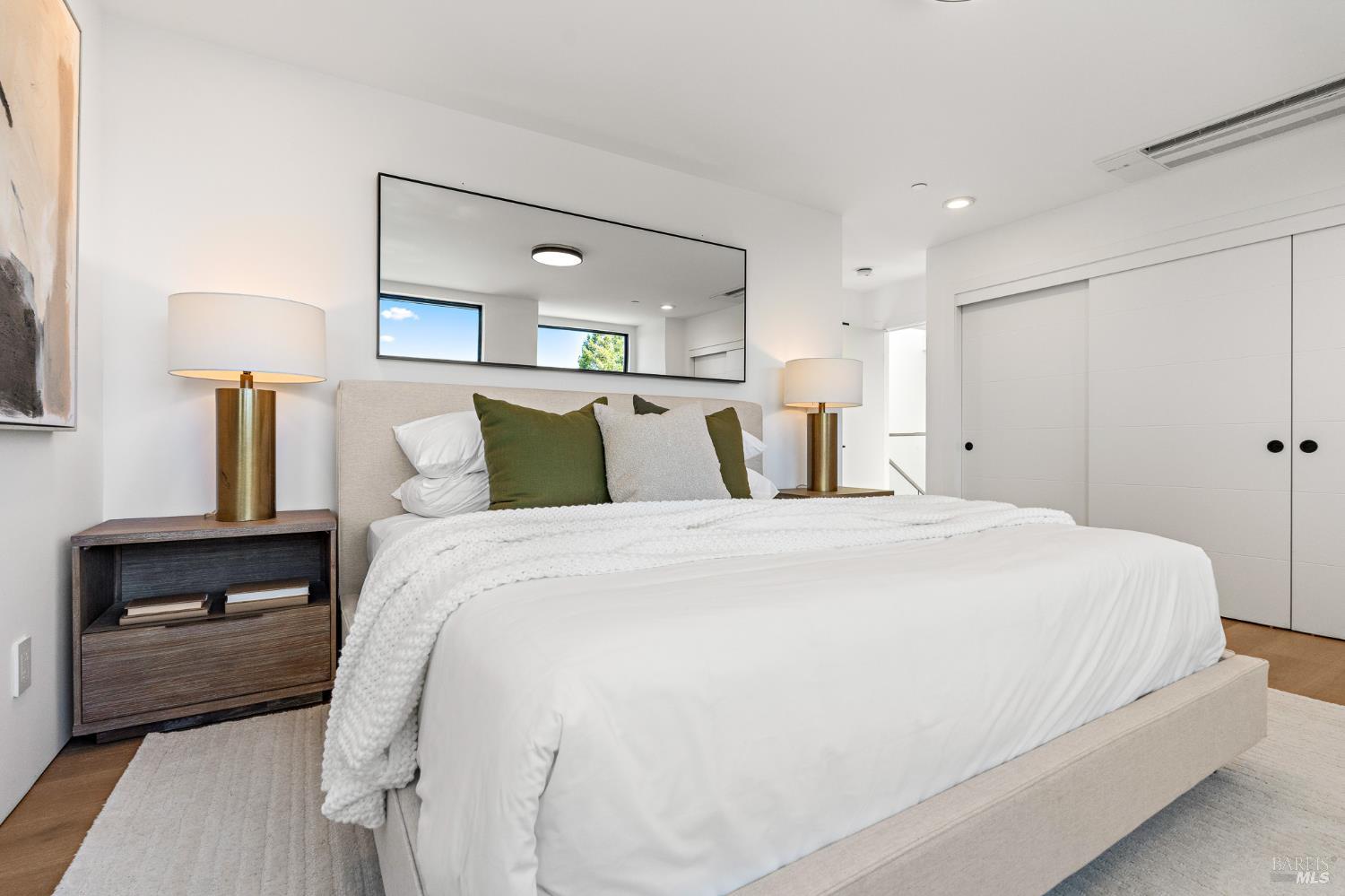 Detail Gallery Image 39 of 61 For 975 Greenhill Rd, Mill Valley,  CA 94941 - 4 Beds | 2/1 Baths