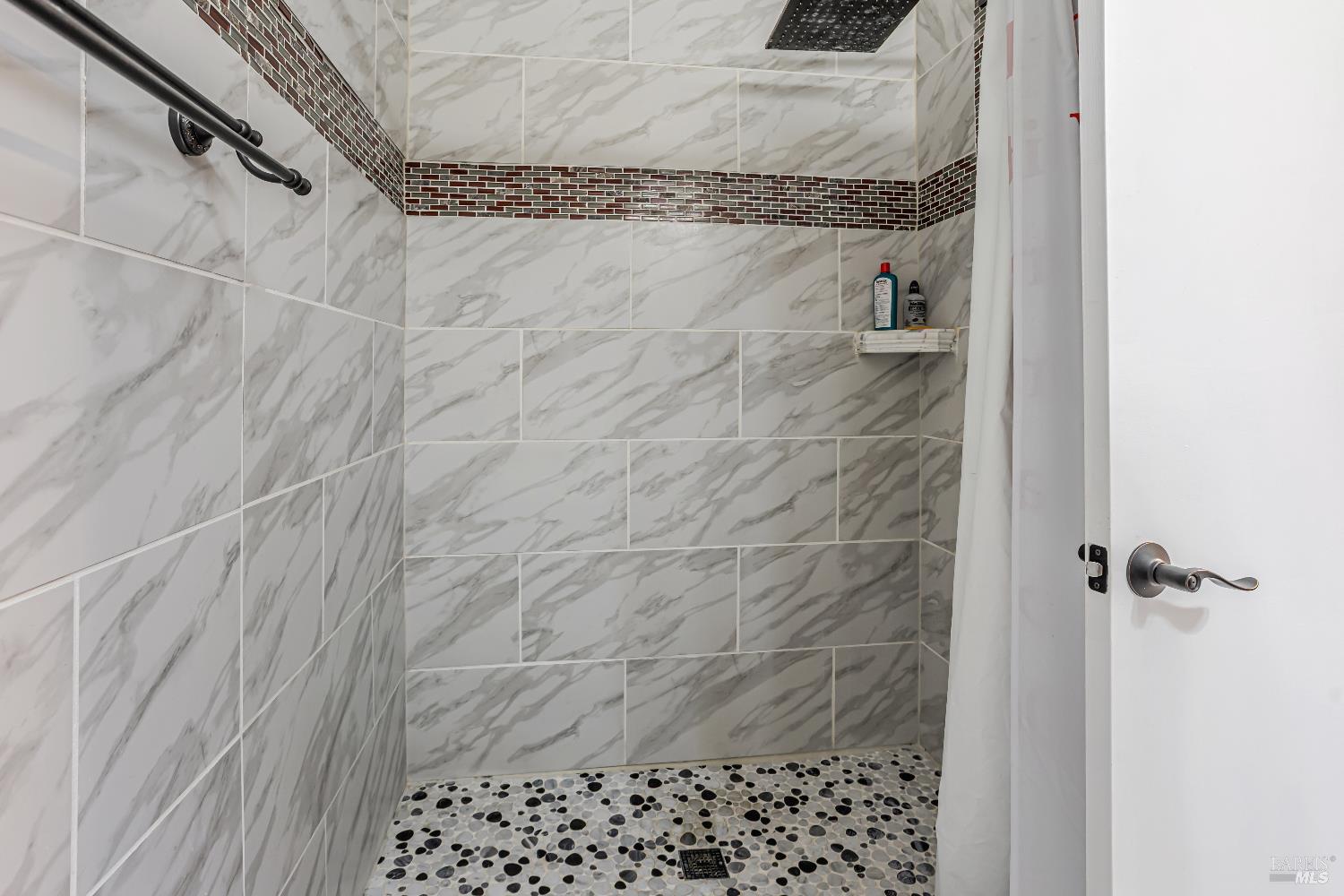 Detail Gallery Image 25 of 36 For 1 Oak Crest Ct #D,  Novato,  CA 94947 - 3 Beds | 2/1 Baths