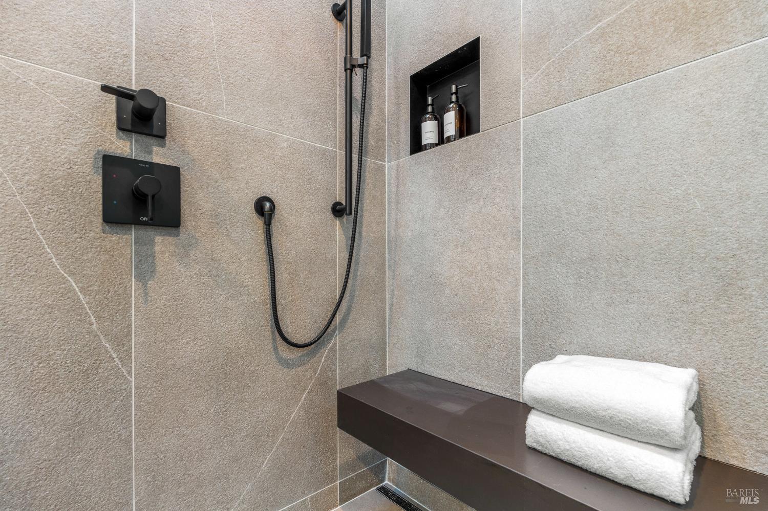 Detail Gallery Image 44 of 61 For 975 Greenhill Rd, Mill Valley,  CA 94941 - 4 Beds | 2/1 Baths