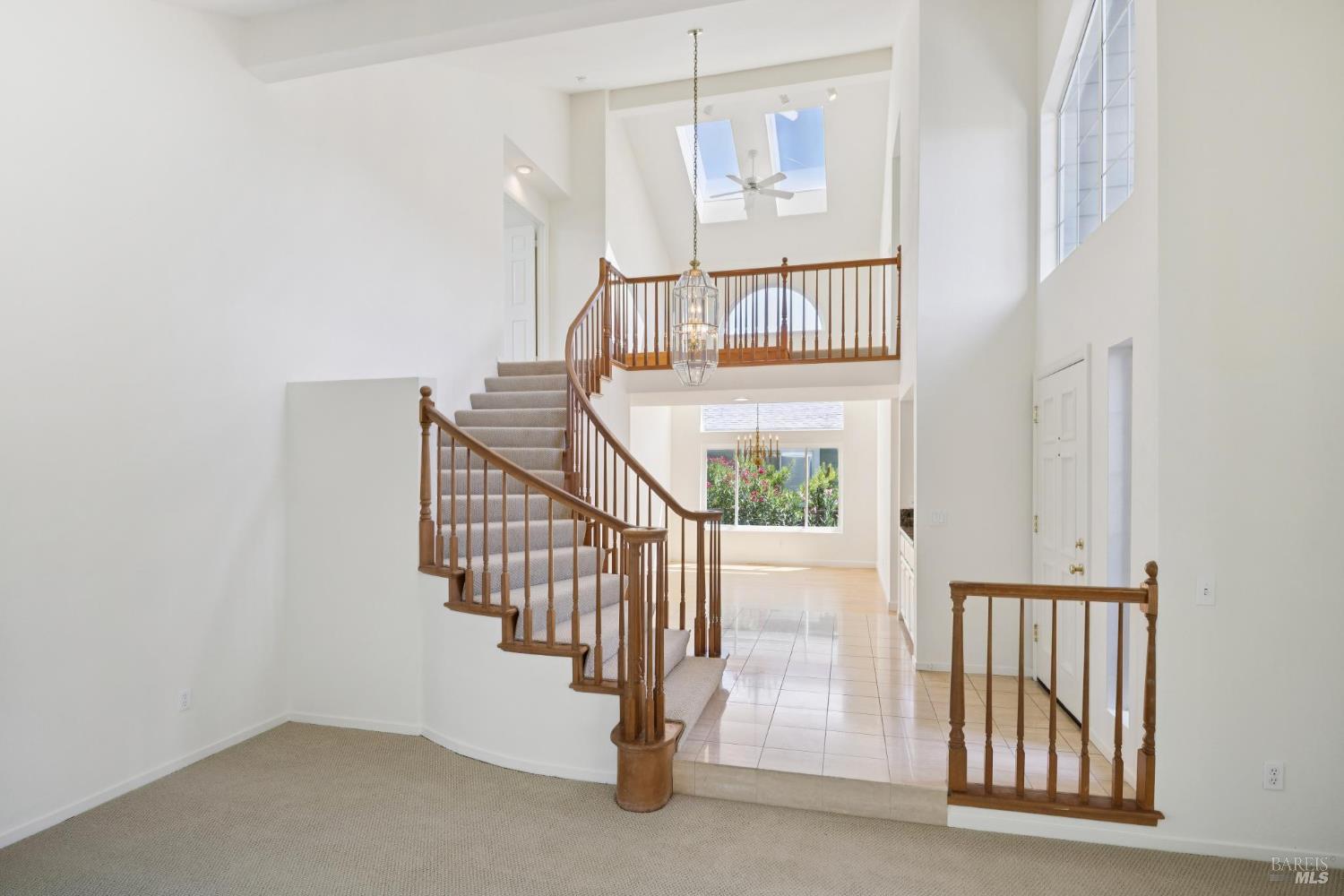 Detail Gallery Image 18 of 59 For 28 Caribe Isle, Novato,  CA 94949 - 4 Beds | 3 Baths