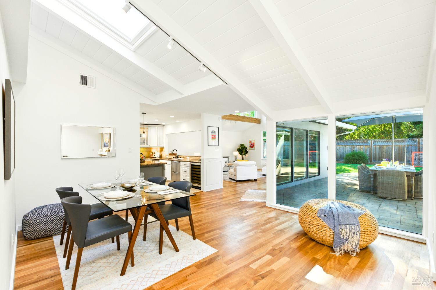 Detail Gallery Image 4 of 99 For 107 Blackfield Dr, Tiburon,  CA 94920 - 5 Beds | 3 Baths
