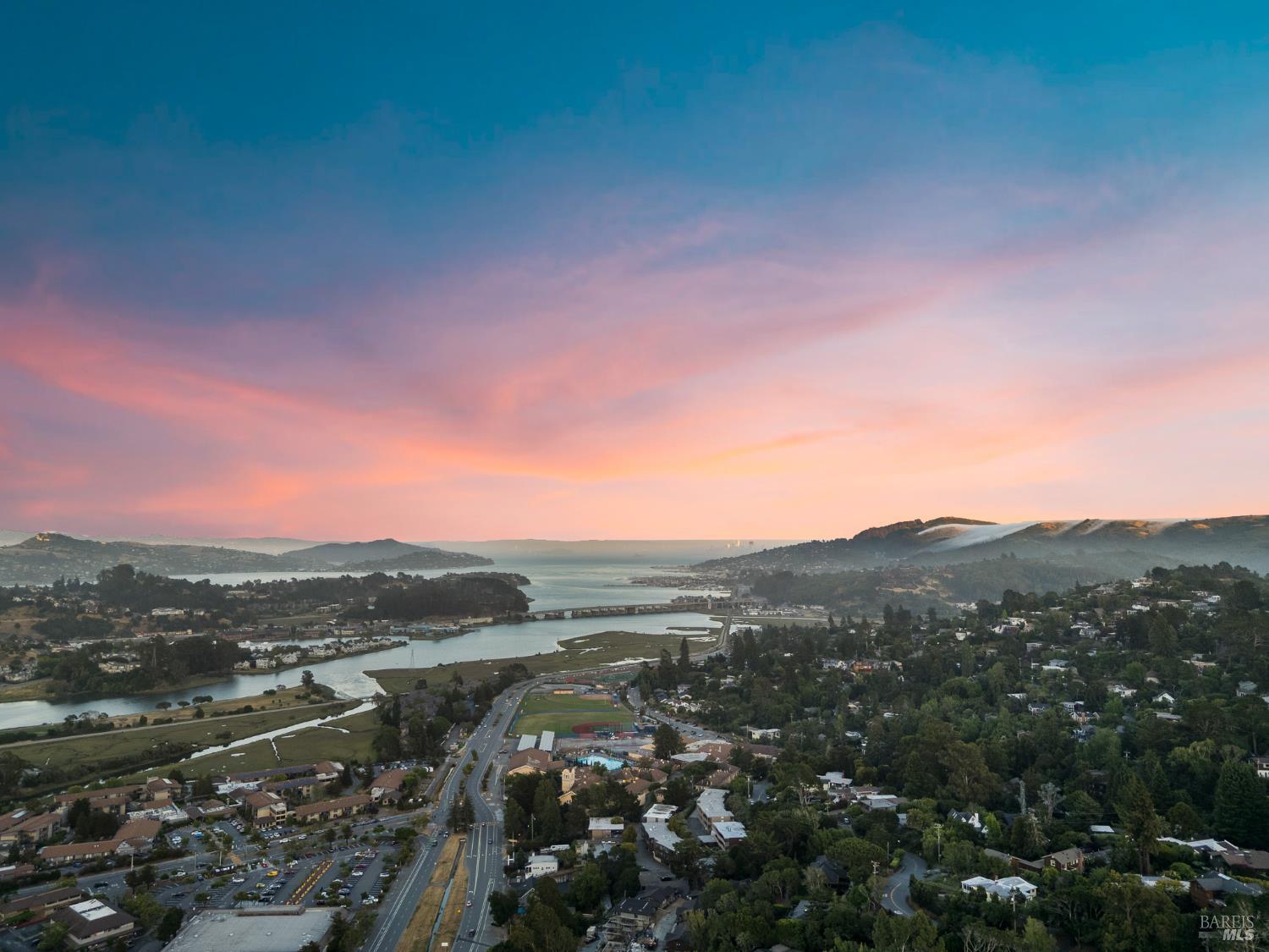 Detail Gallery Image 59 of 61 For 975 Greenhill Rd, Mill Valley,  CA 94941 - 4 Beds | 2/1 Baths