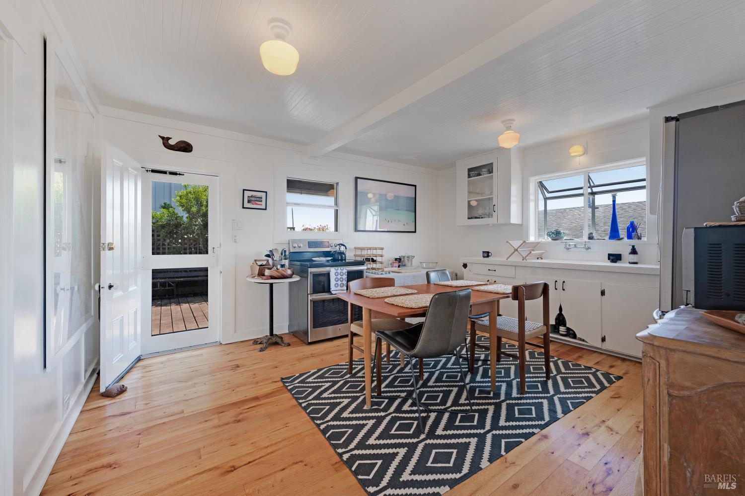 Detail Gallery Image 15 of 33 For 140 Kent Ave, Bodega Bay,  CA 94923 - 1 Beds | 1 Baths