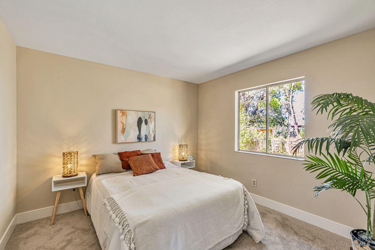 Detail Gallery Image 7 of 47 For 1021 Butler Ave, Santa Rosa,  CA 95407 - – Beds | – Baths