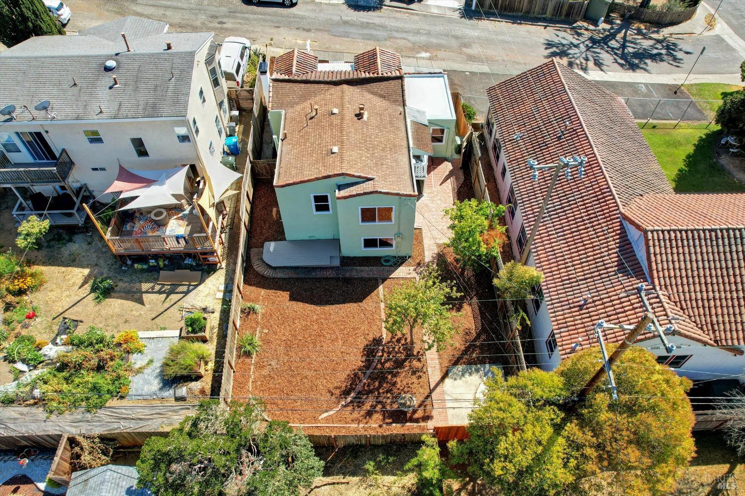 Detail Gallery Image 2 of 55 For 60 D St, Vallejo,  CA 94590 - 3 Beds | 2/1 Baths