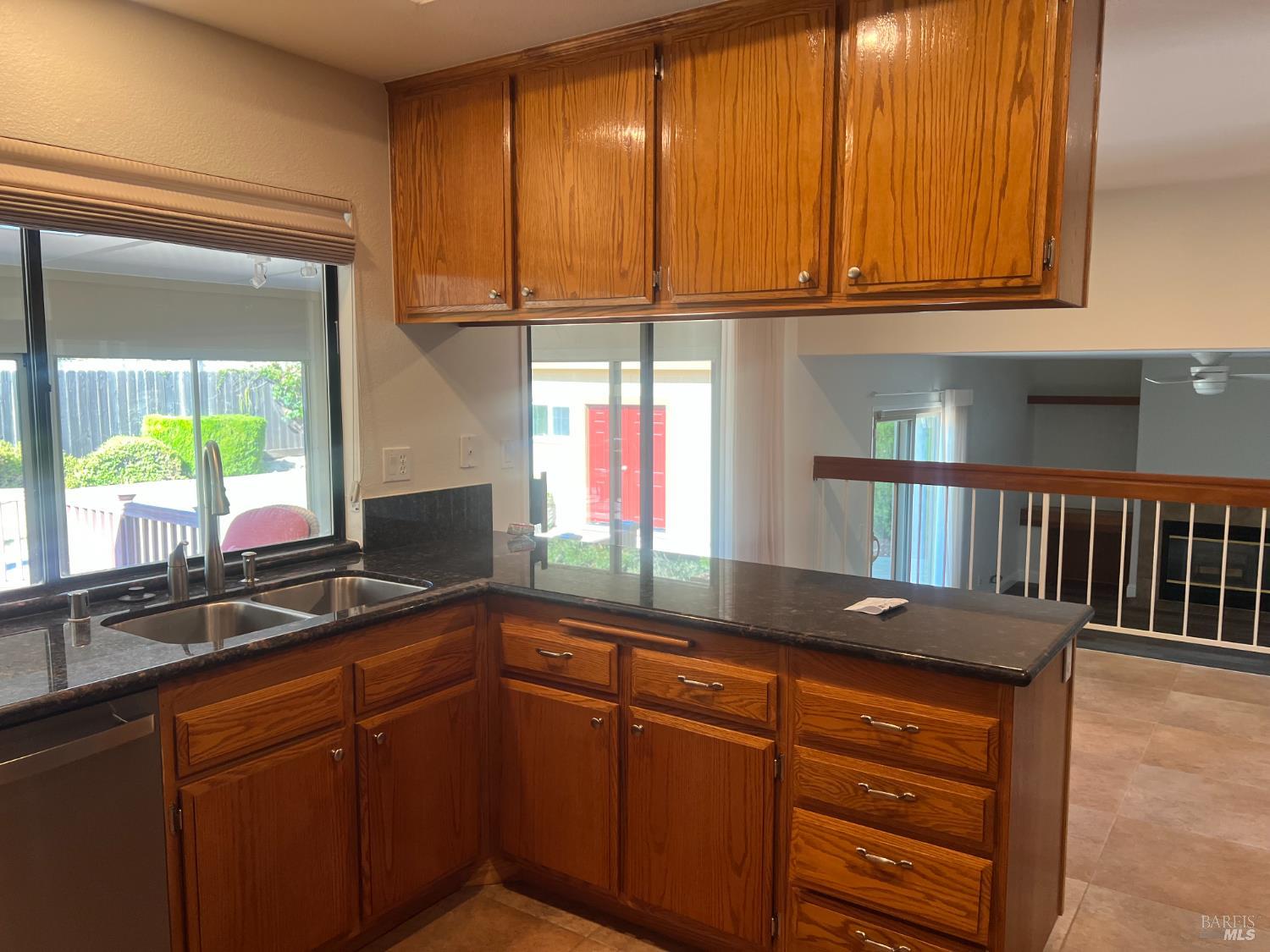 Detail Gallery Image 12 of 31 For 3274 Mustang Cir, Fairfield,  CA 94533 - 4 Beds | 3 Baths
