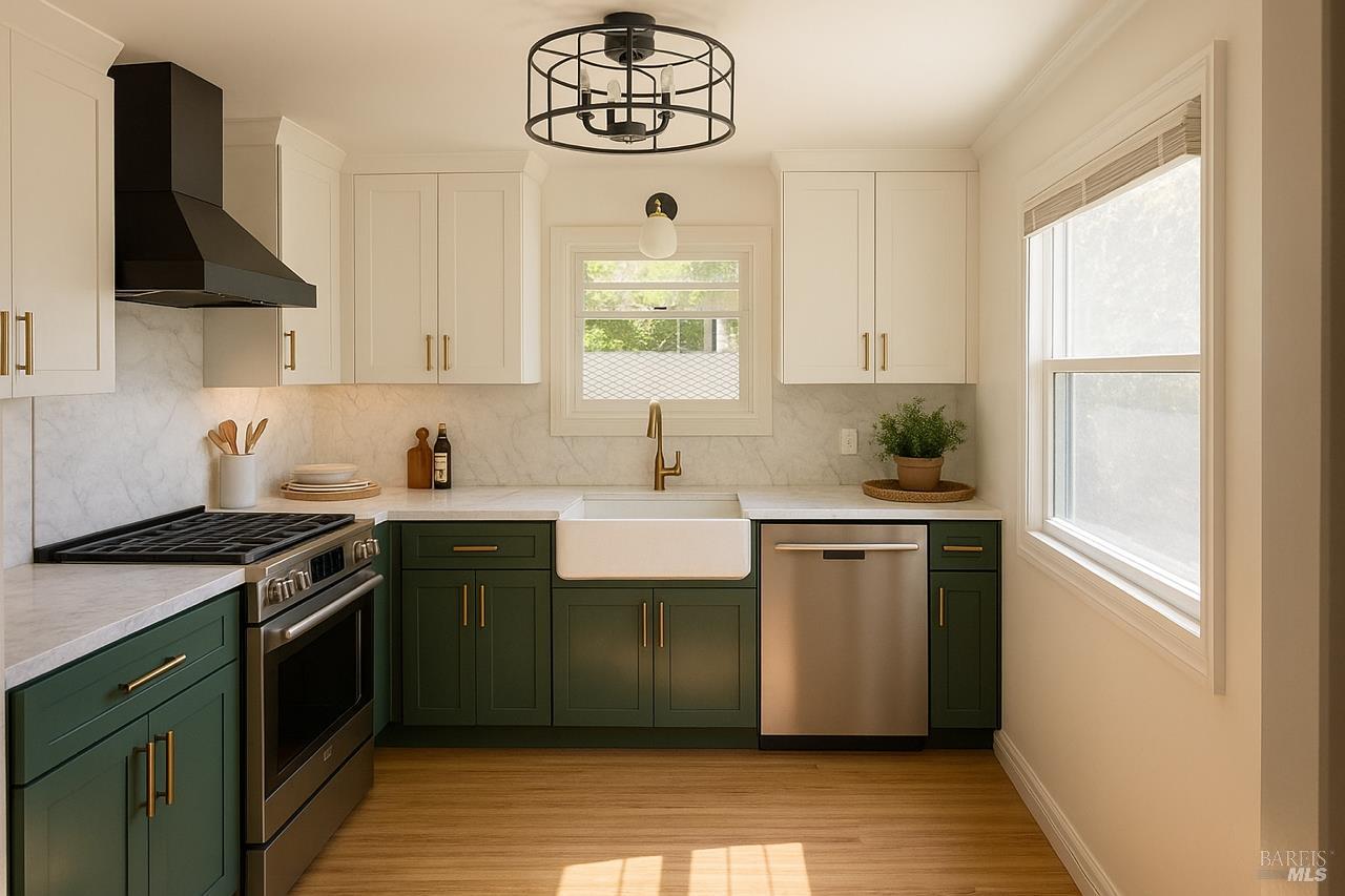 Detail Gallery Image 5 of 11 For 303 W 2nd St, Cloverdale,  CA 95425 - 2 Beds | 1 Baths