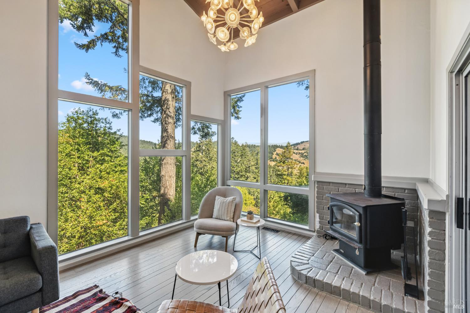 Detail Gallery Image 4 of 53 For 51 Juniper Ave, San Geronimo,  CA 94963 - 4 Beds | 3 Baths